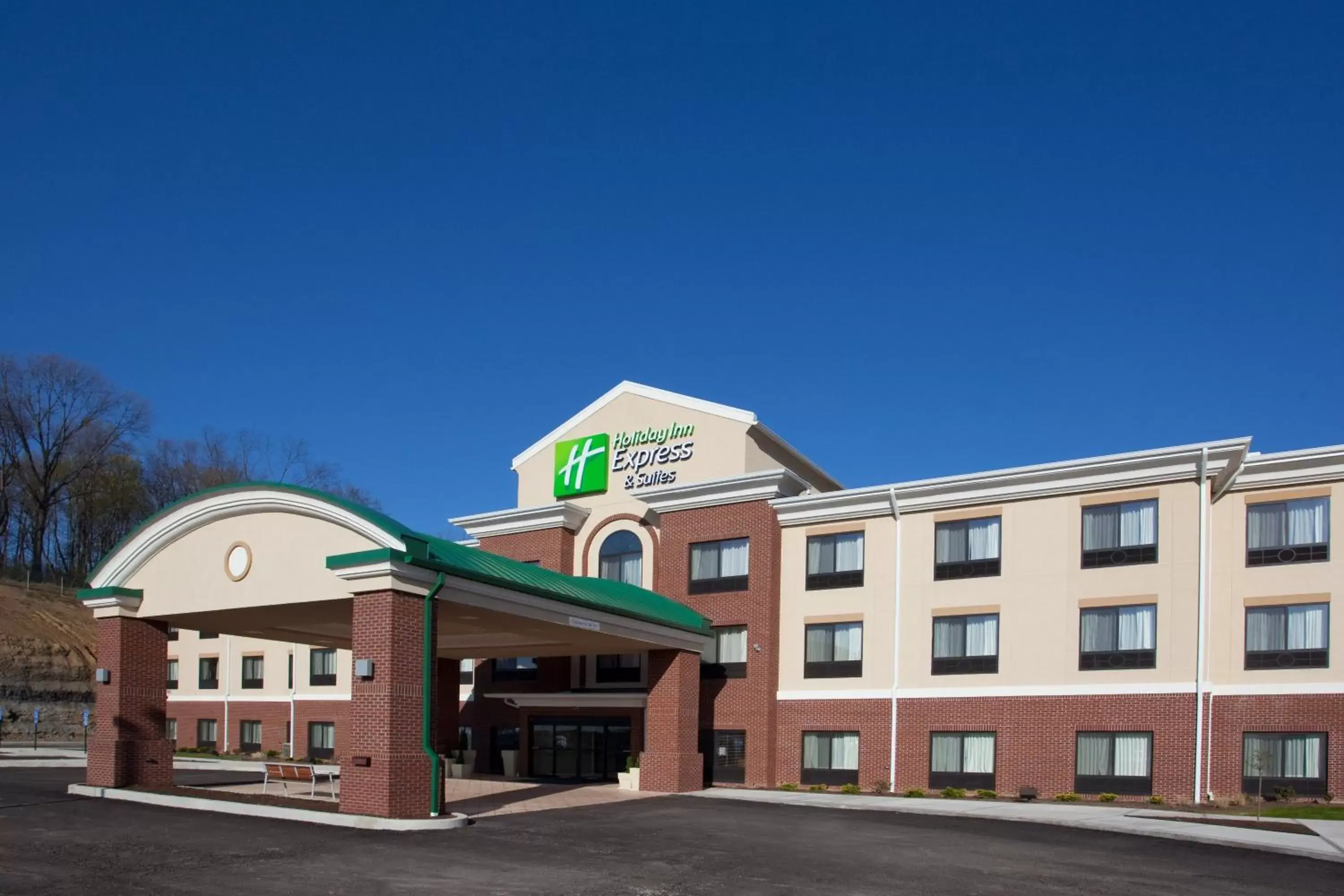 Property Building in Holiday Inn Express & Suites Zanesville North, an IHG Hotel