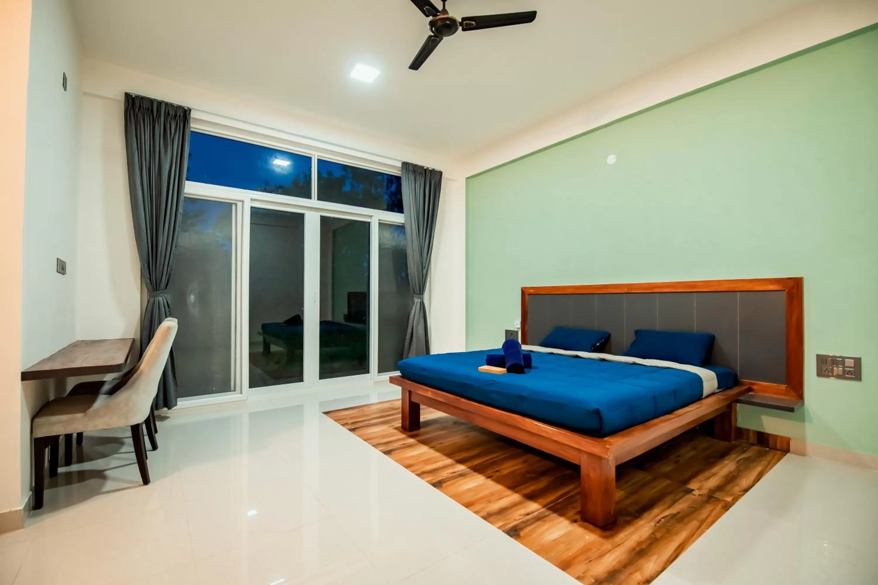 Photo of the whole room in Commune18 Resort Chikmagalur