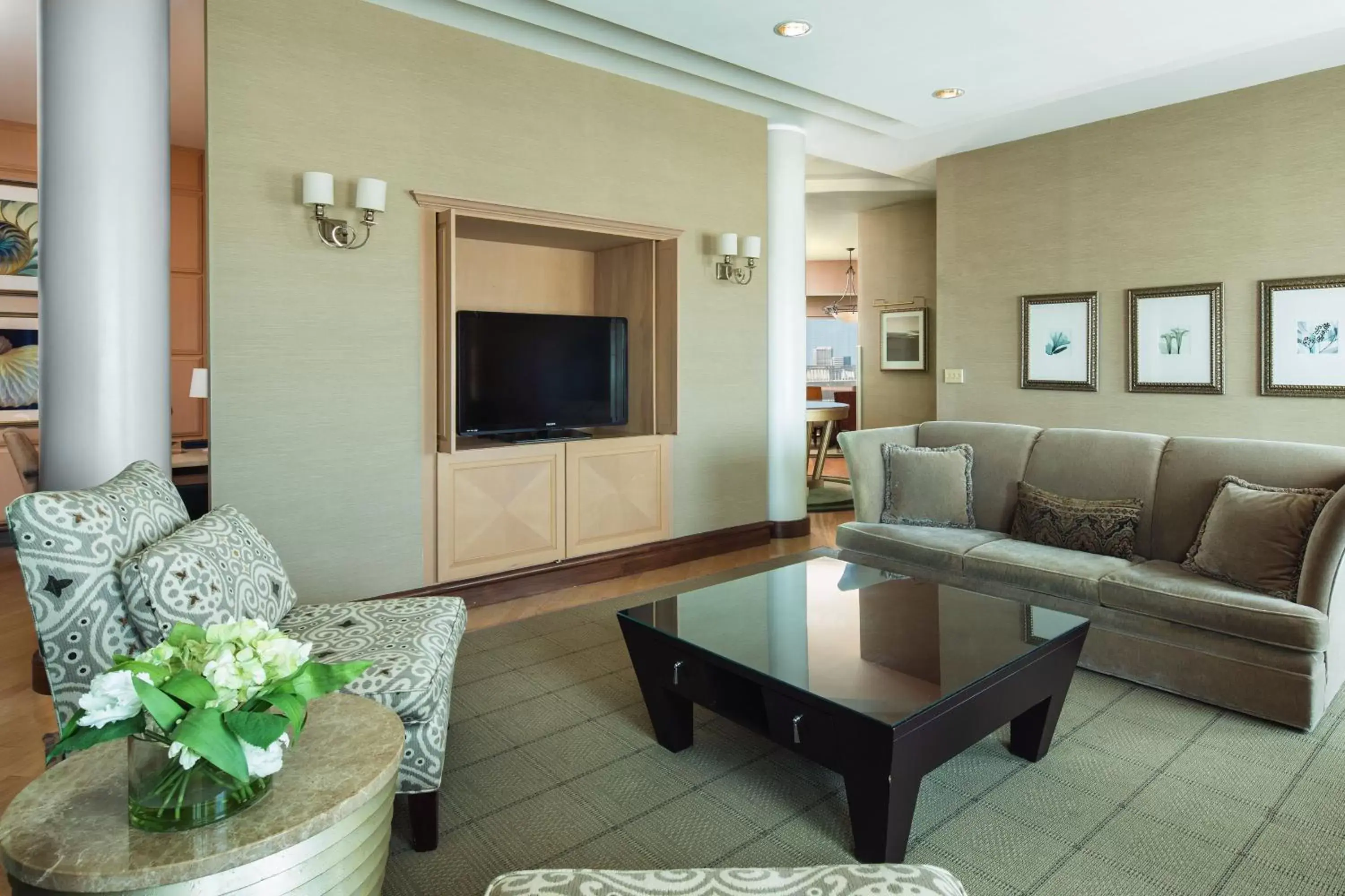 Bedroom, Seating Area in Sheraton Atlantic City Convention Center Hotel