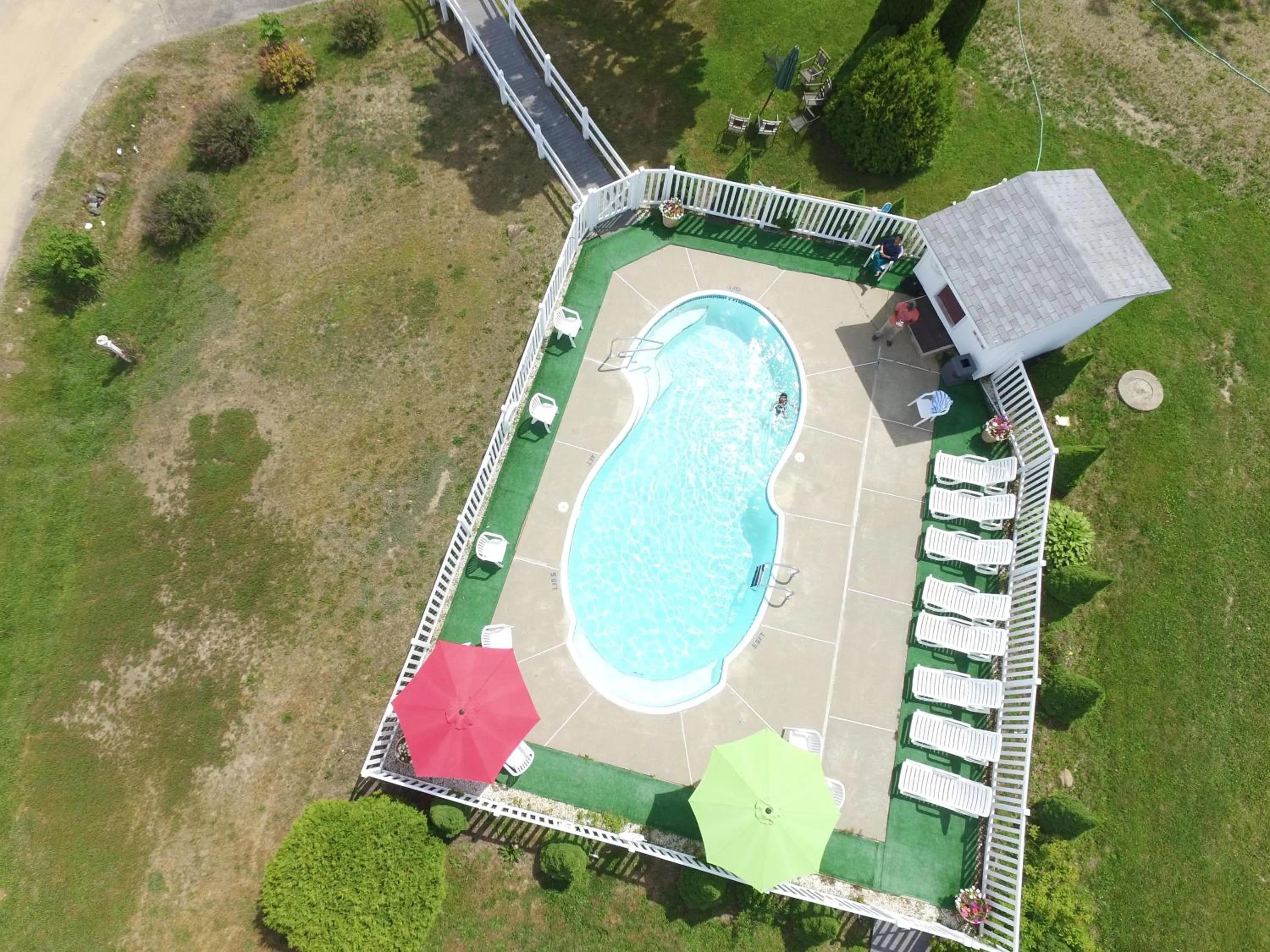 Bird's-eye View in Ledges By the Bay