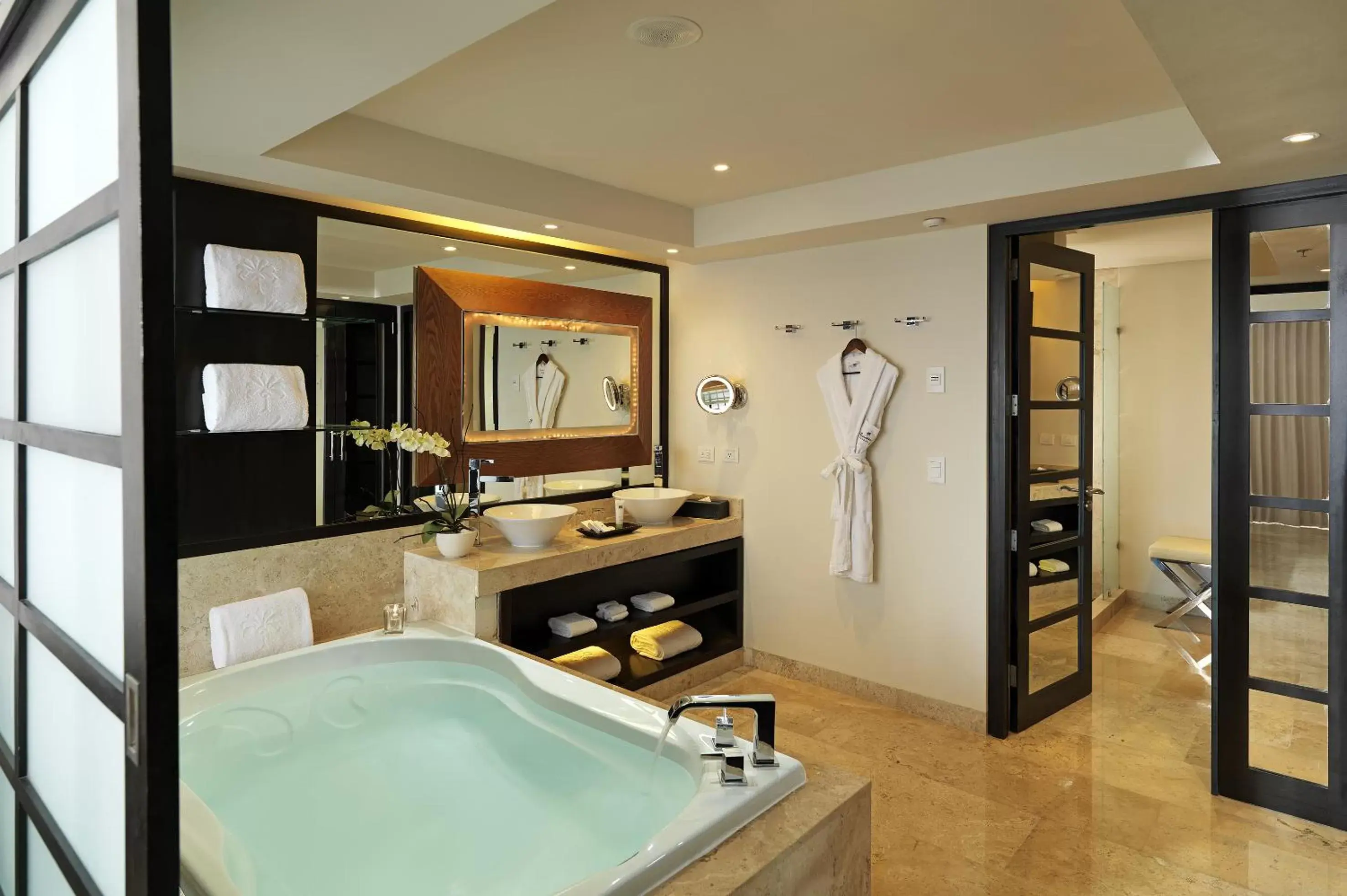 Hot Tub, Bathroom in Paradisus Playa del Carmen All Inclusive