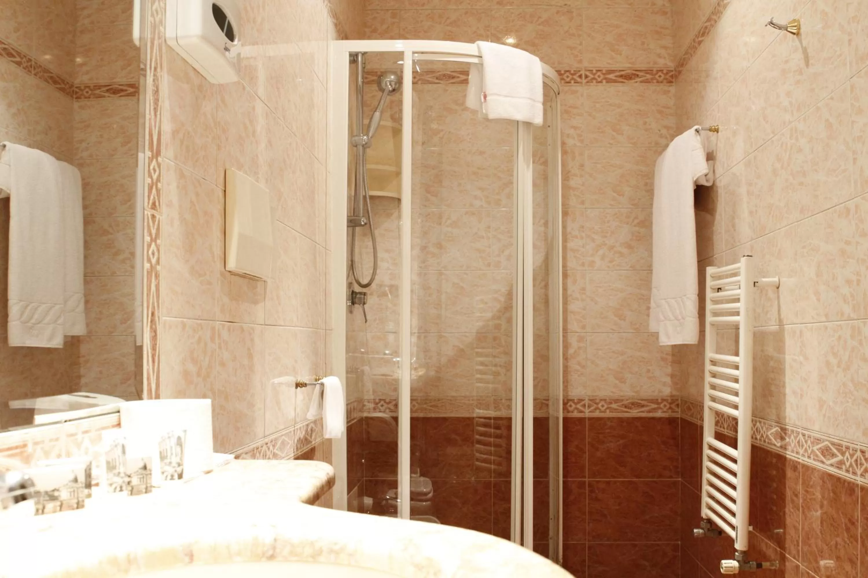 Bathroom in Hotel Genio