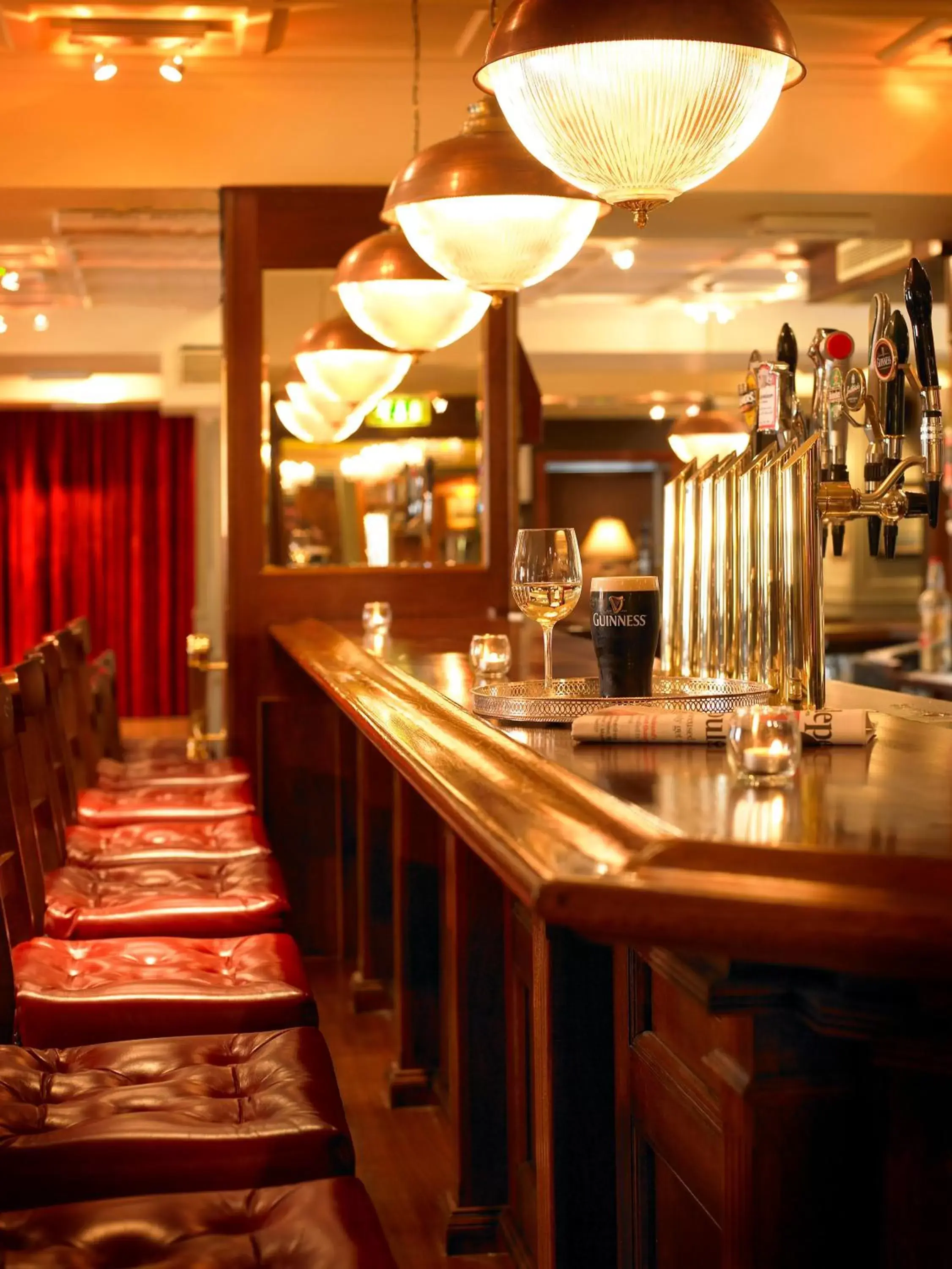 Lounge or bar, Restaurant/Places to Eat in Castlecourt Hotel, Spa & Leisure