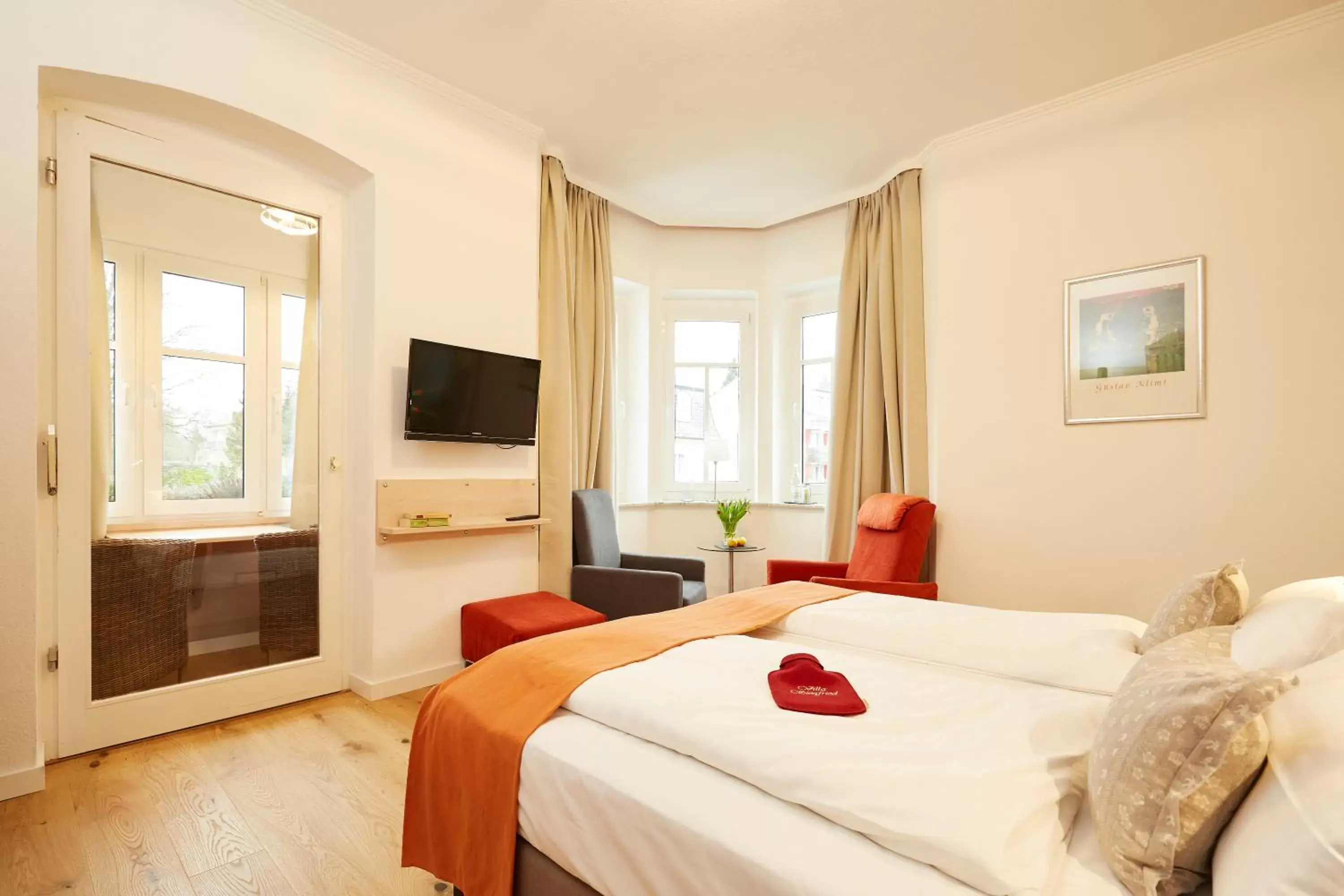 Bedroom, Bed in Villa Siegfried