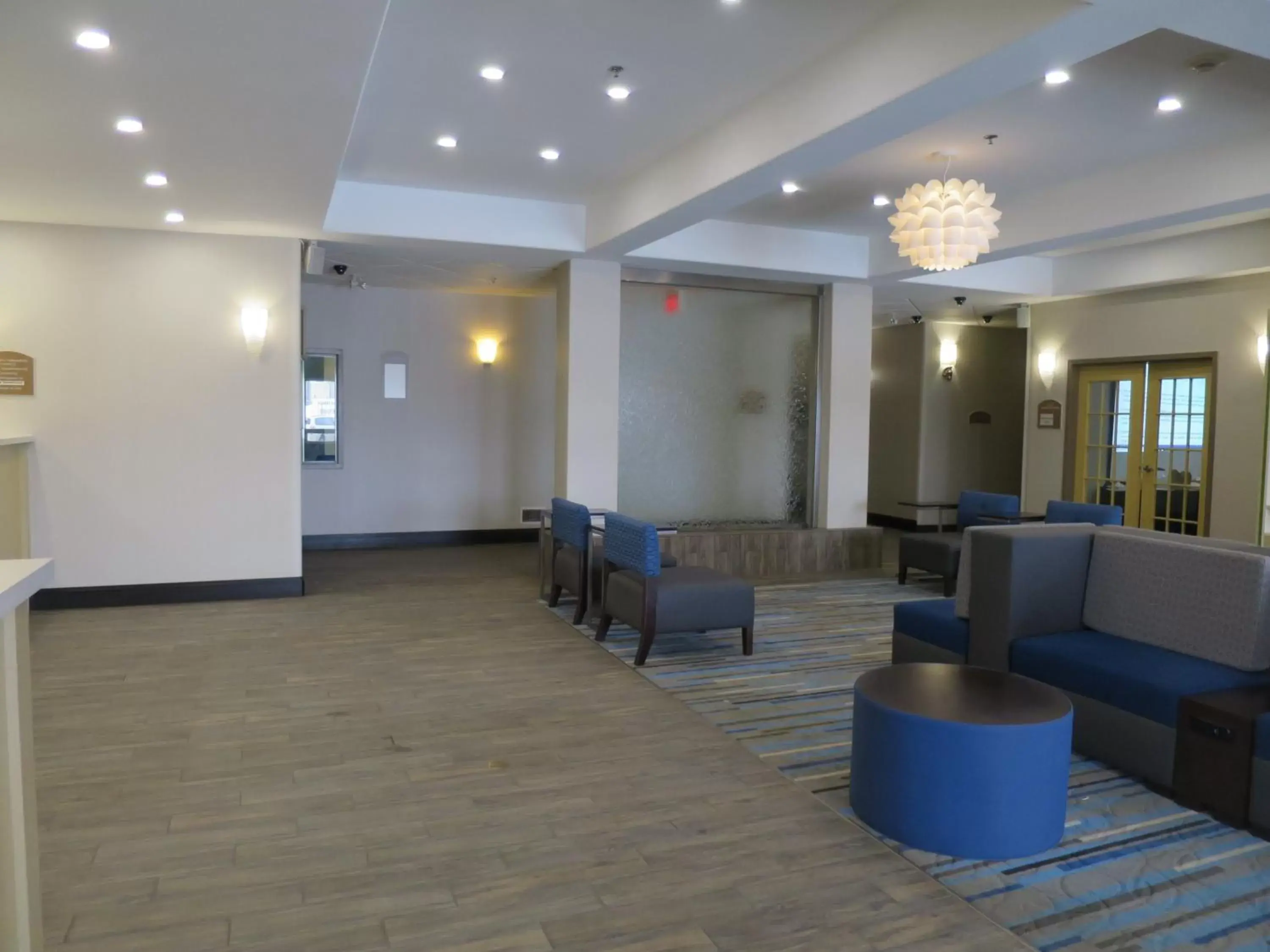 Property building, Lobby/Reception in Holiday Inn Hotel & Suites Regina, an IHG Hotel