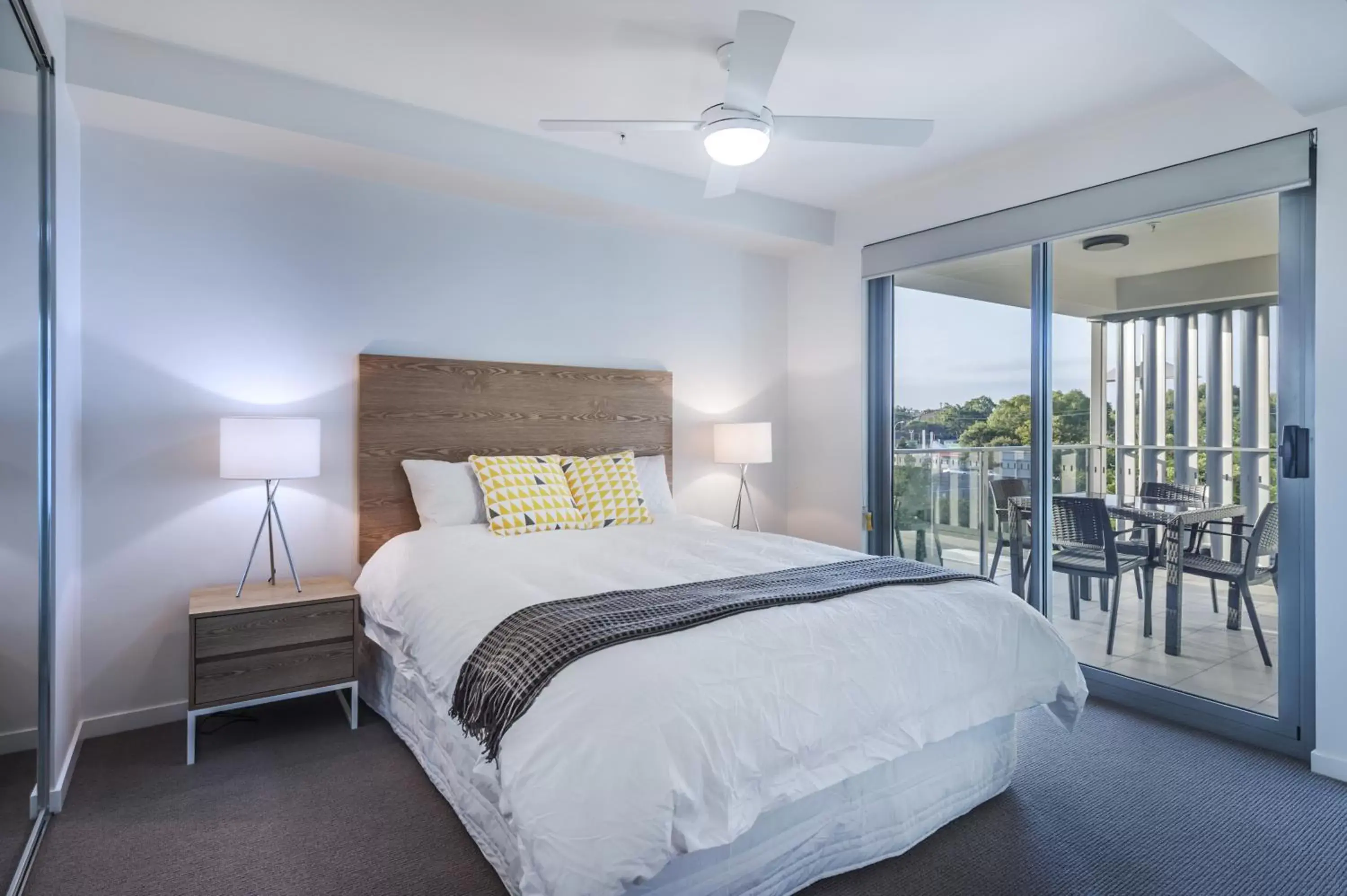 Bedroom, Bed in Link Portside Wharf Apartment Hotel