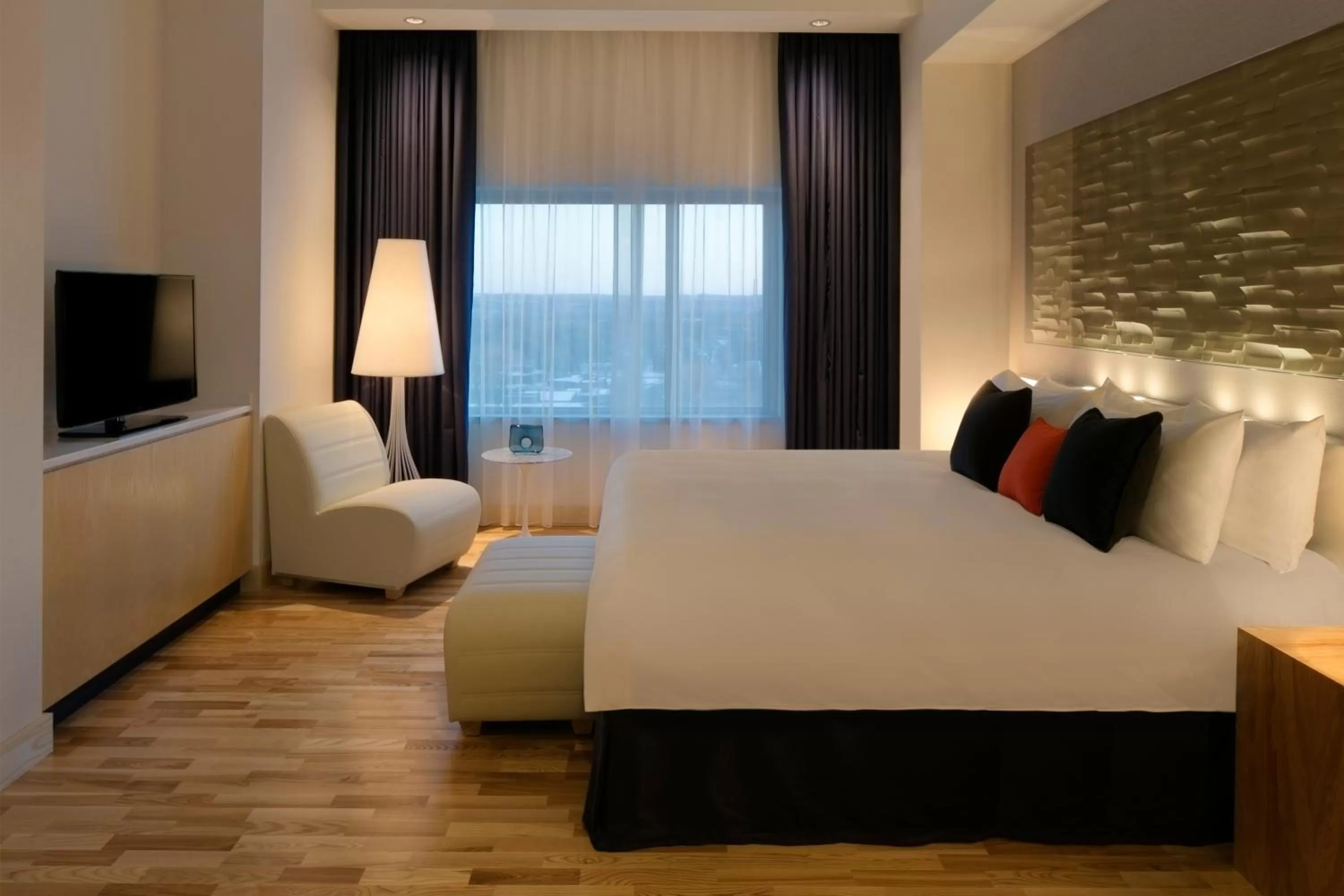 Bed in Radisson Blu Mall of America