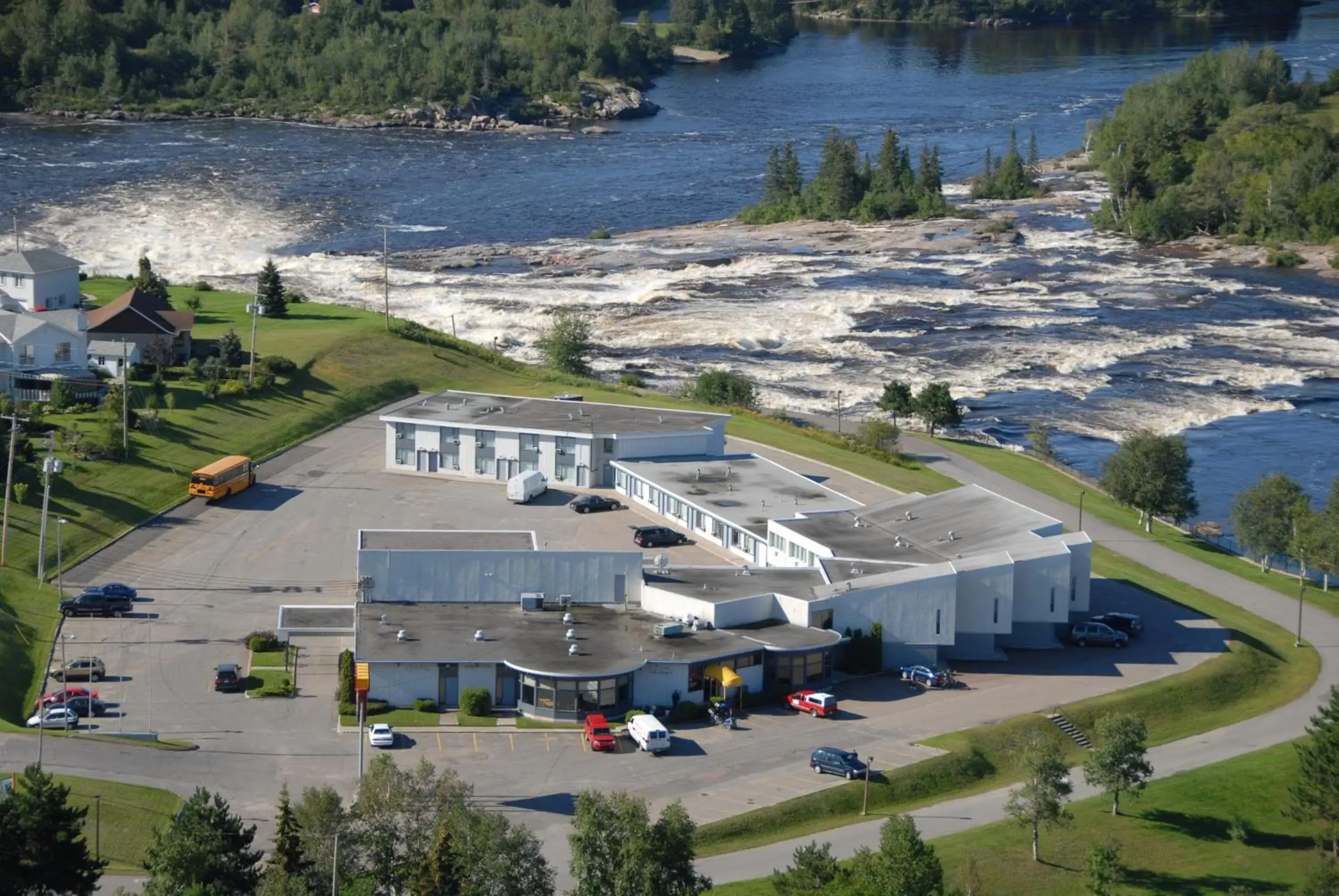 Bird's eye view, Bird's-eye View in Motel Chute des Pères