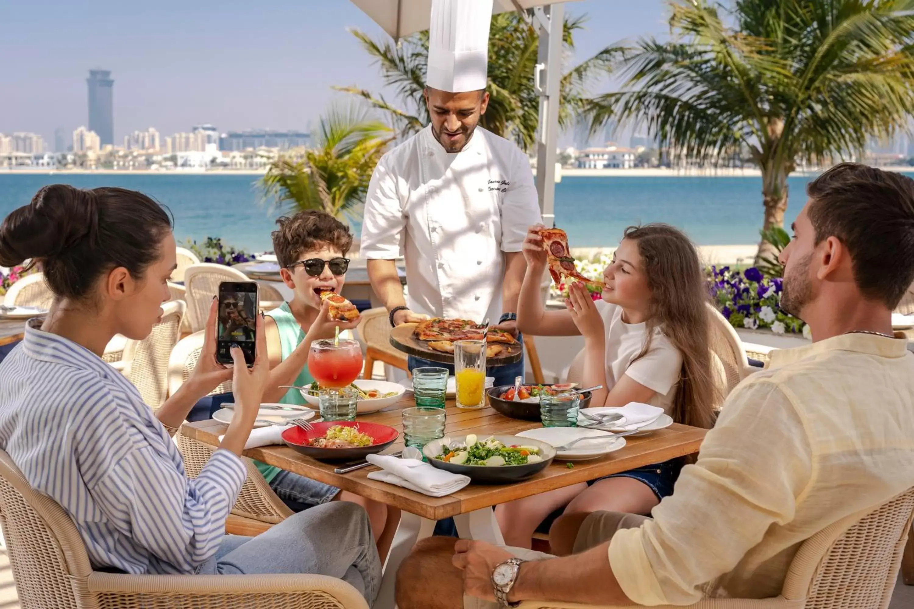 Restaurant/places to eat in Th8 Palm Dubai Beach Resort Vignette Collection, an IHG hotel