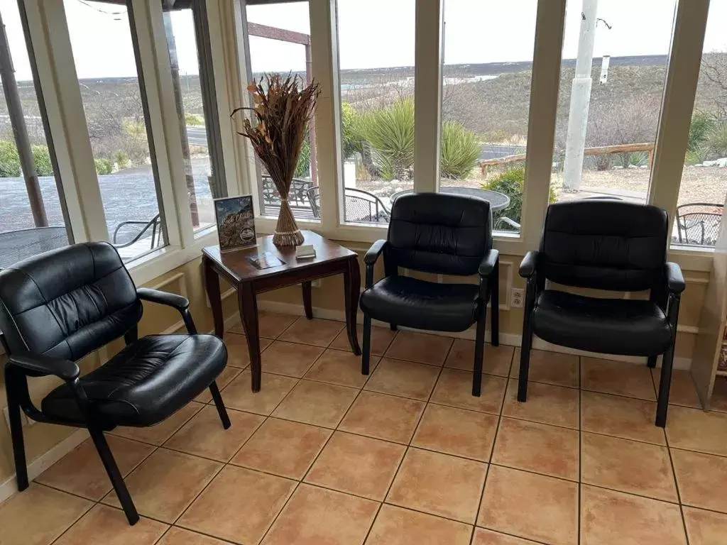 Seating Area in Landmark Lookout Lodge