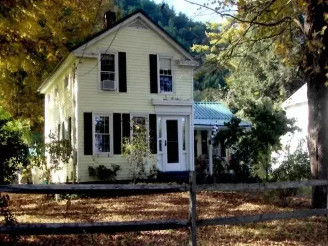 Facade/entrance, Property Building in A Meadow House