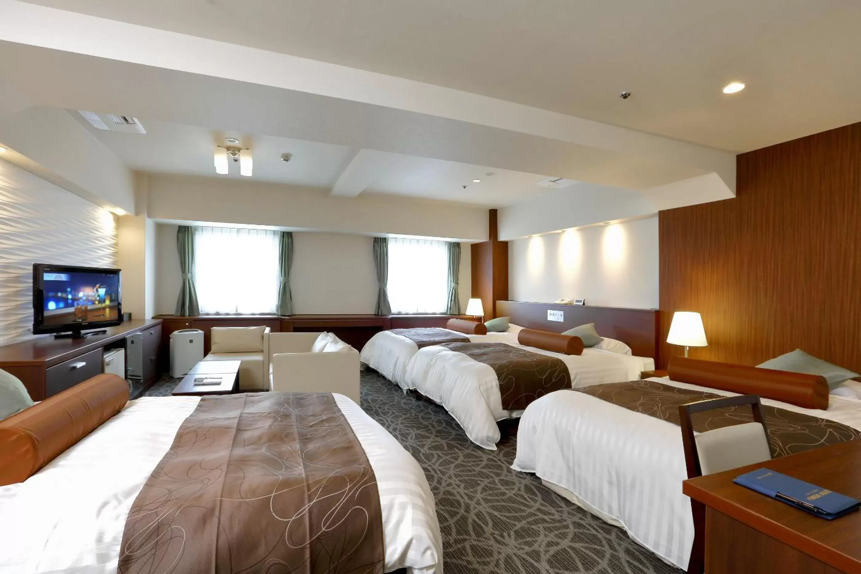 Other, Bed in Hotel Plaza Osaka Other, Bed in Hotel Plaza Osaka