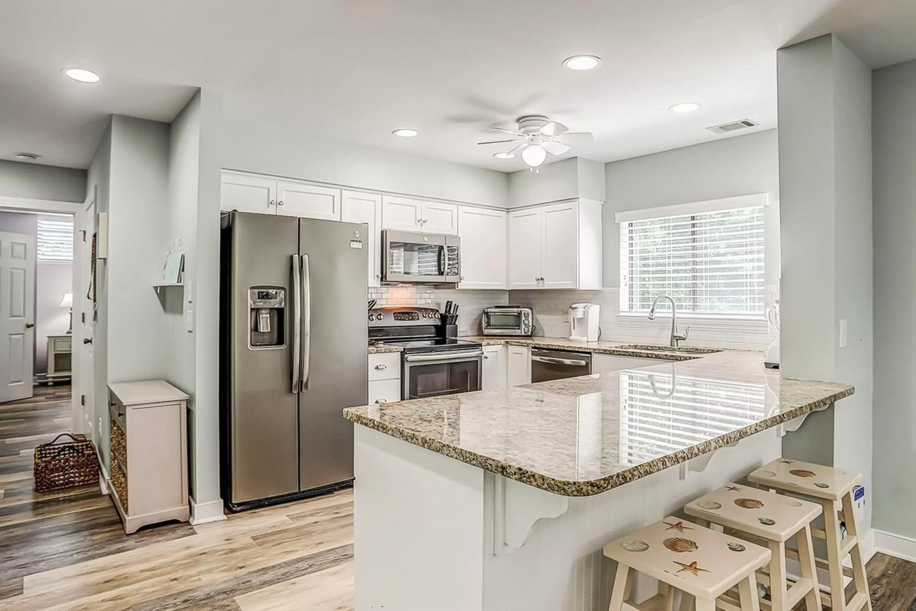 Kitchen/Kitchenette in Springwood Villas 14