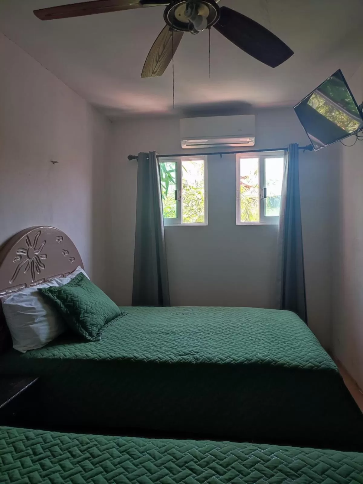 Bedroom, Bed in Hotel Rath