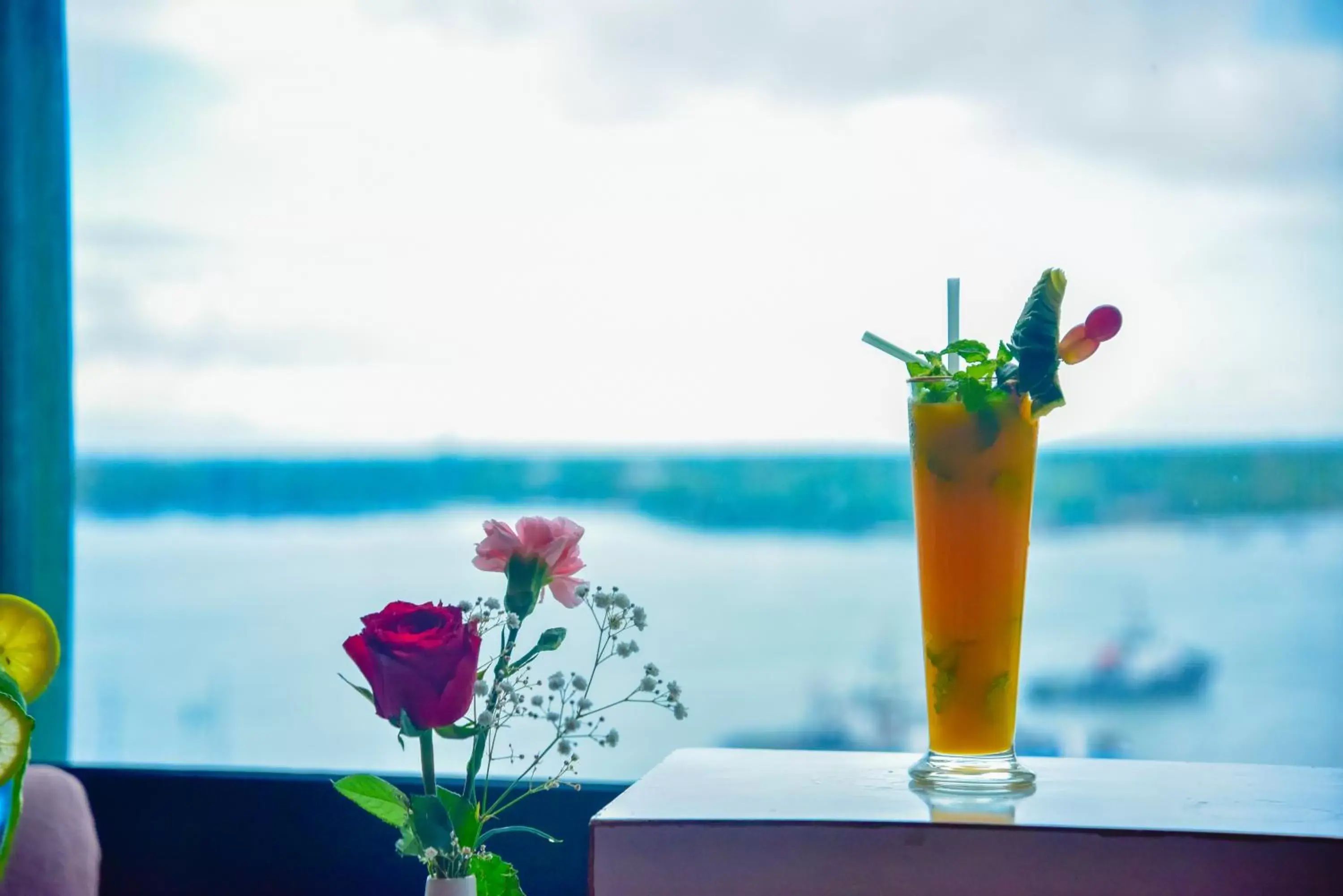 Drinks in Harbour View Suites