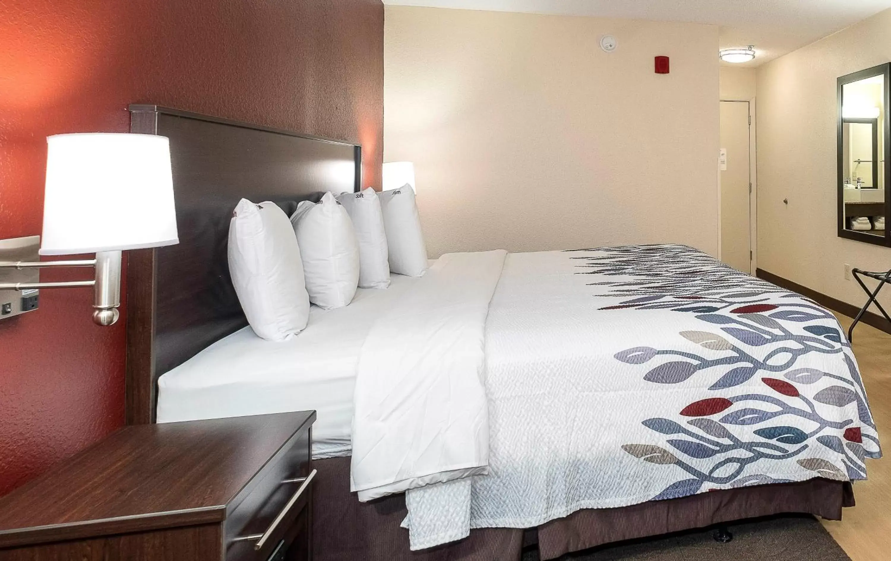 Photo of the whole room in Red Roof Inn Gaffney Photo of the whole room in Red Roof Inn Gaffney