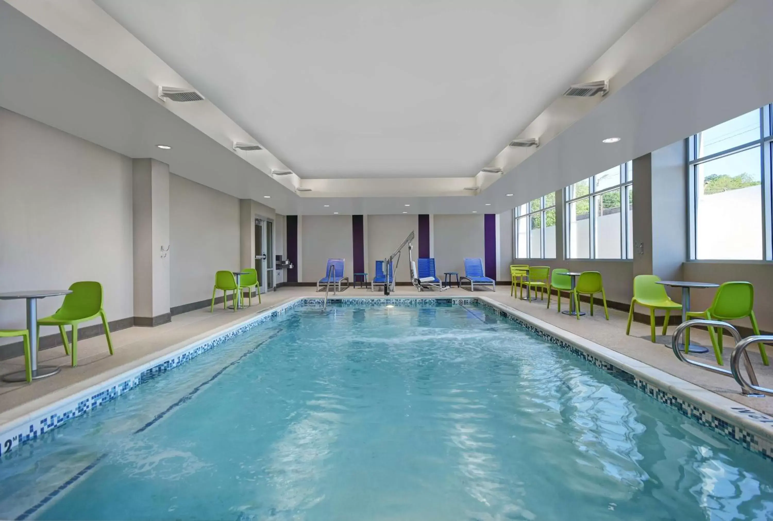 Pool view, Swimming Pool in Home2 Suites by Hilton Atlanta Airport North
