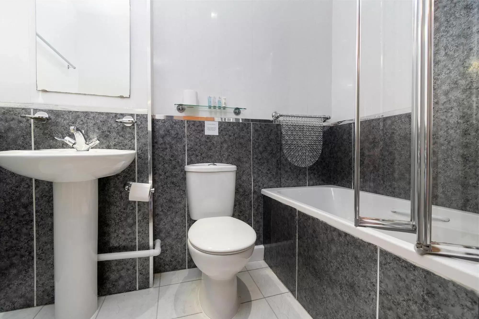 Toilet, Bathroom in Lansdowne House with Private Car Park