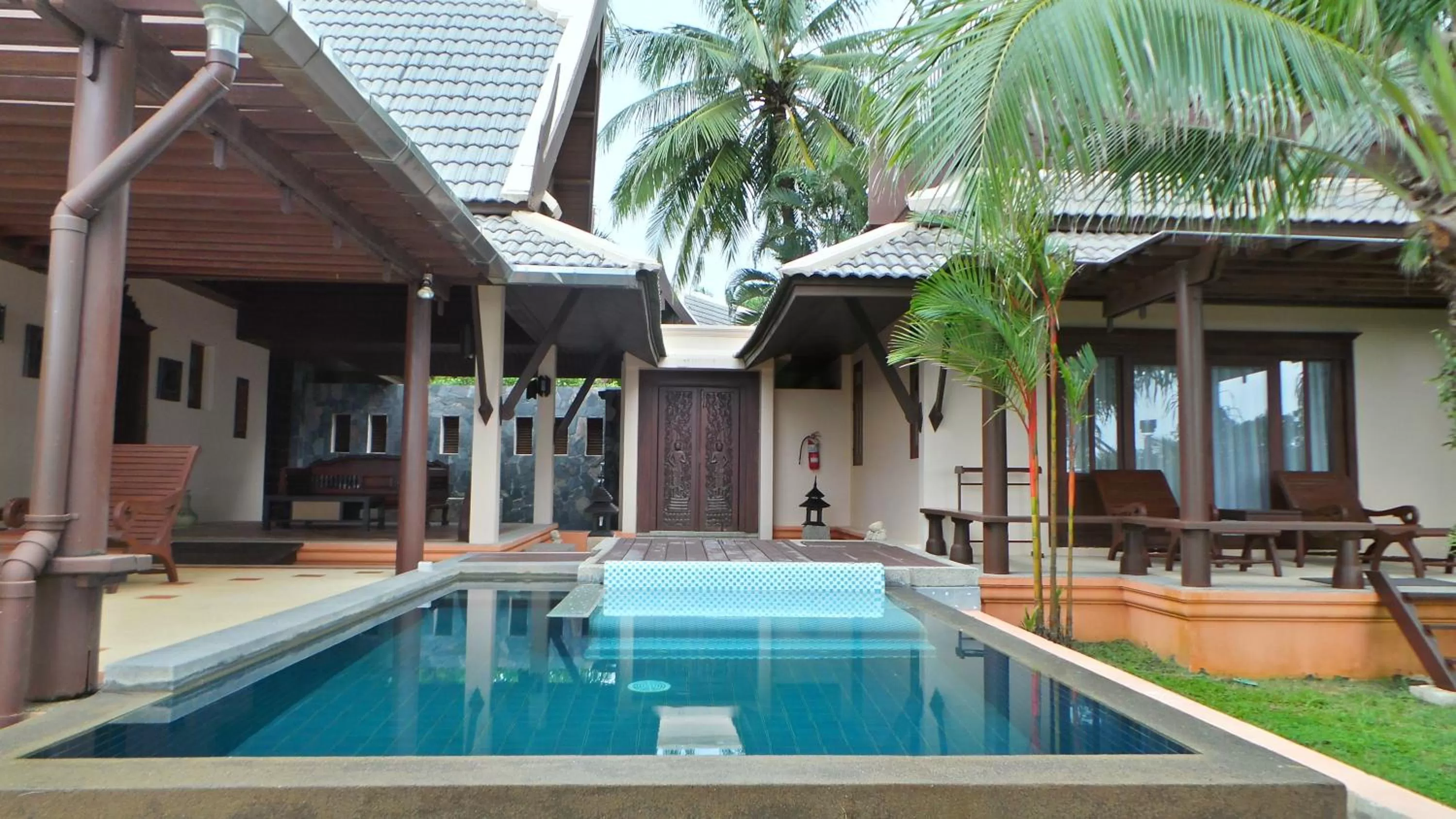 Swimming pool in Mukdara Beach Villa & Spa Resort