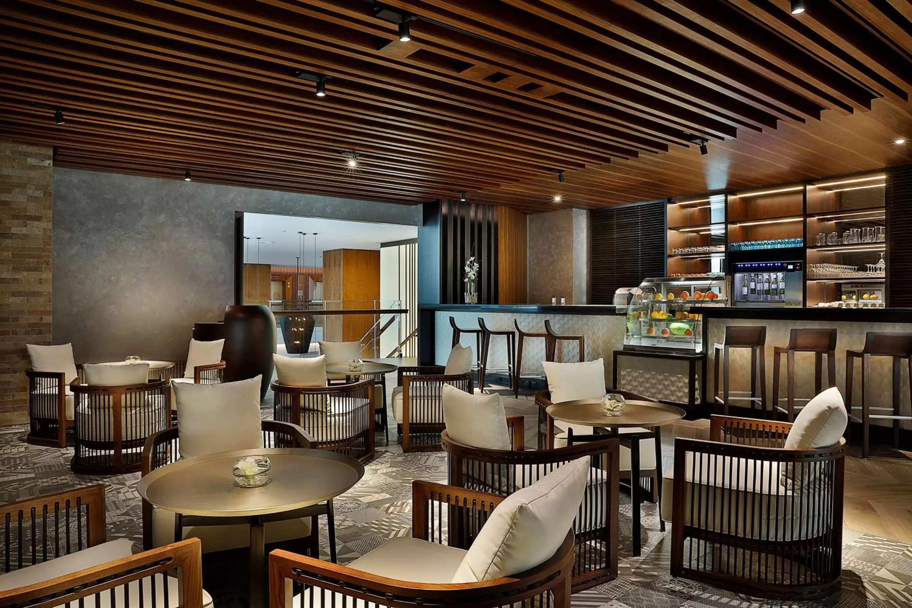 Restaurant/Places to Eat in DoubleTree by Hilton Dubai - Business Bay