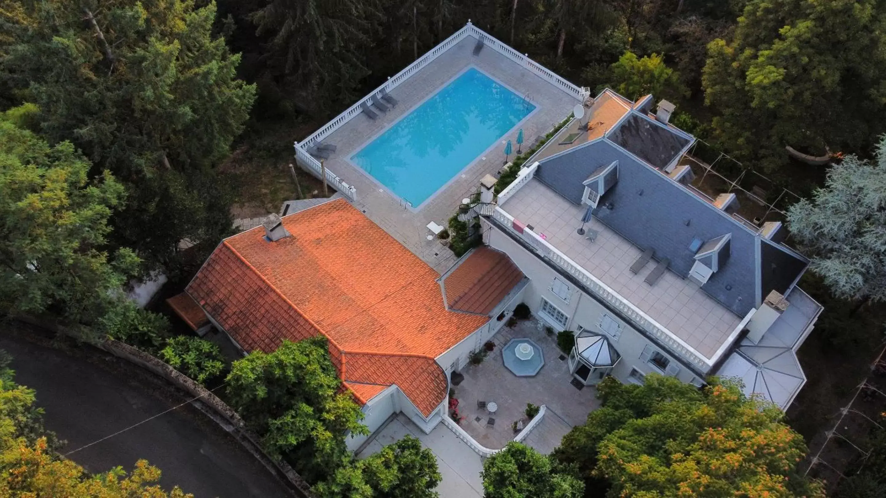 View (from property/room), Bird's-eye View in Logis Vélès