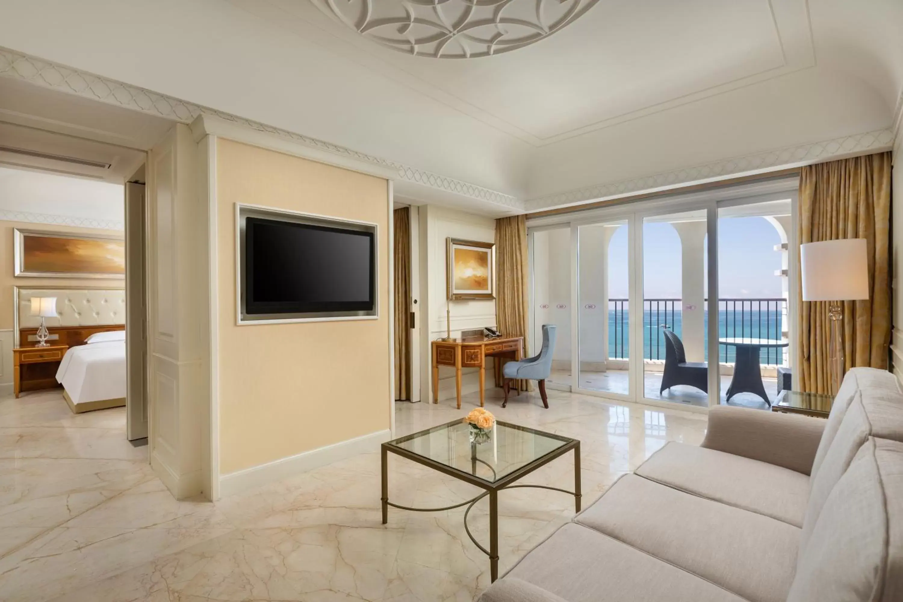 Living room, Seating Area in Crowne Plaza Resort Sanya Bay, an IHG Hotel