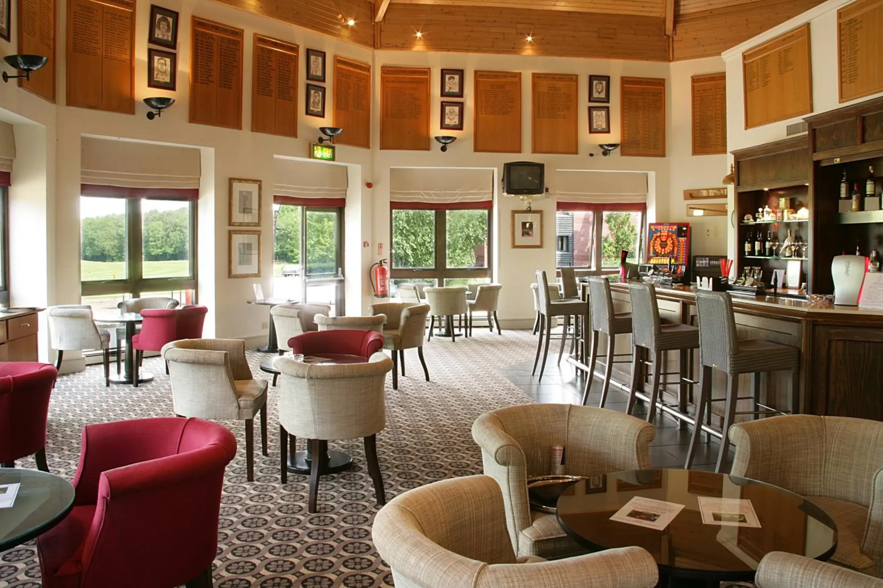 Lounge or bar, Lounge/Bar in Macdonald Botley Park Hotel & Spa