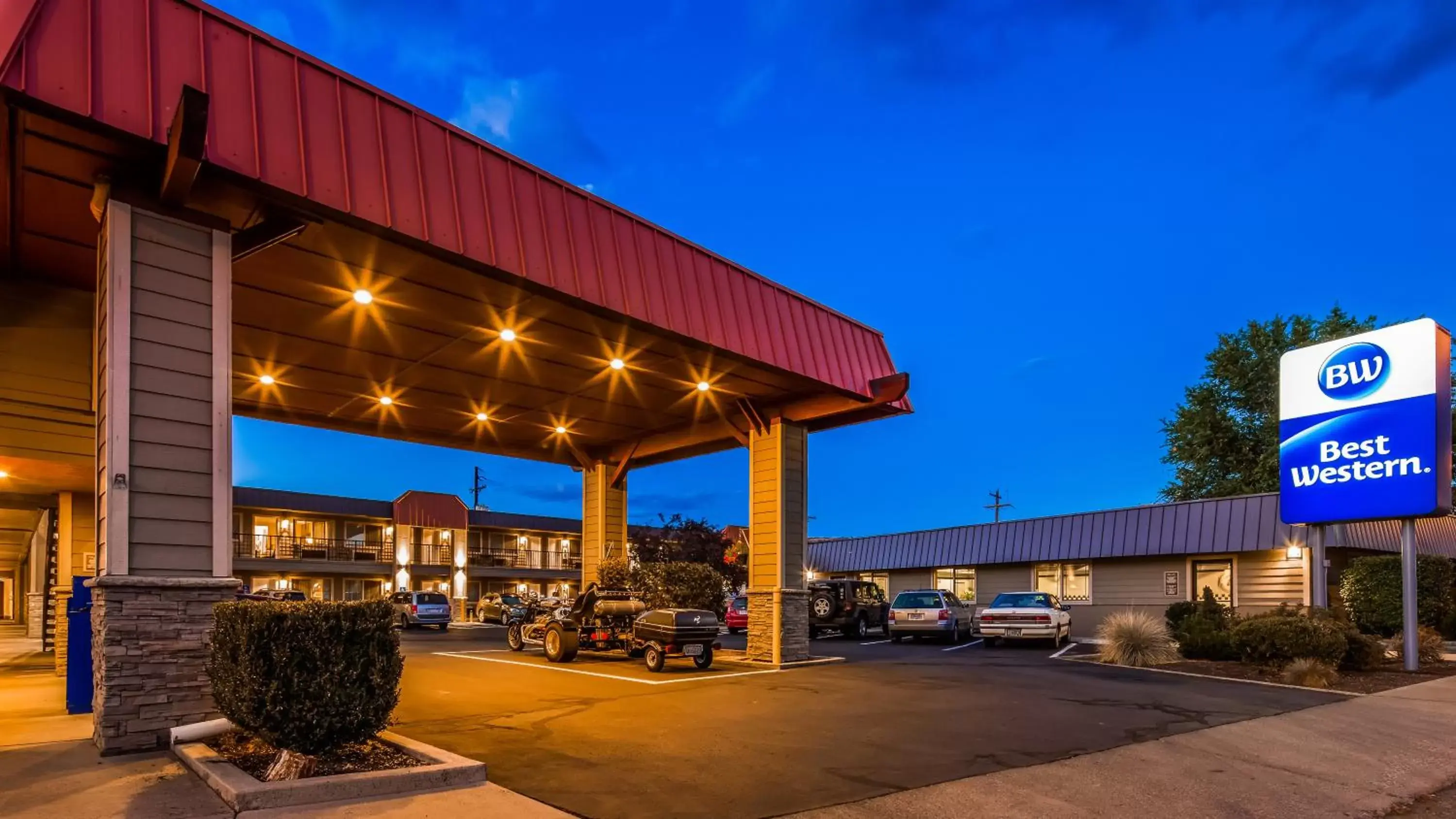 Facade/entrance in Best Western John Day Inn