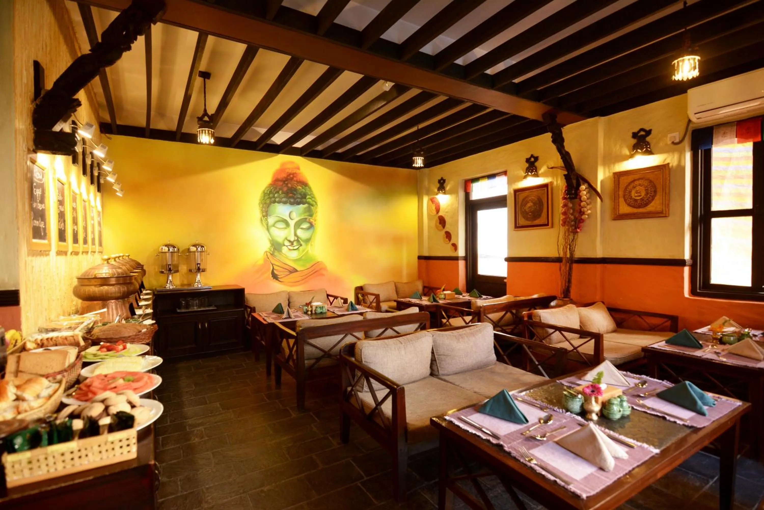 Restaurant/places to eat in Kasthamandap Boutique Hotel