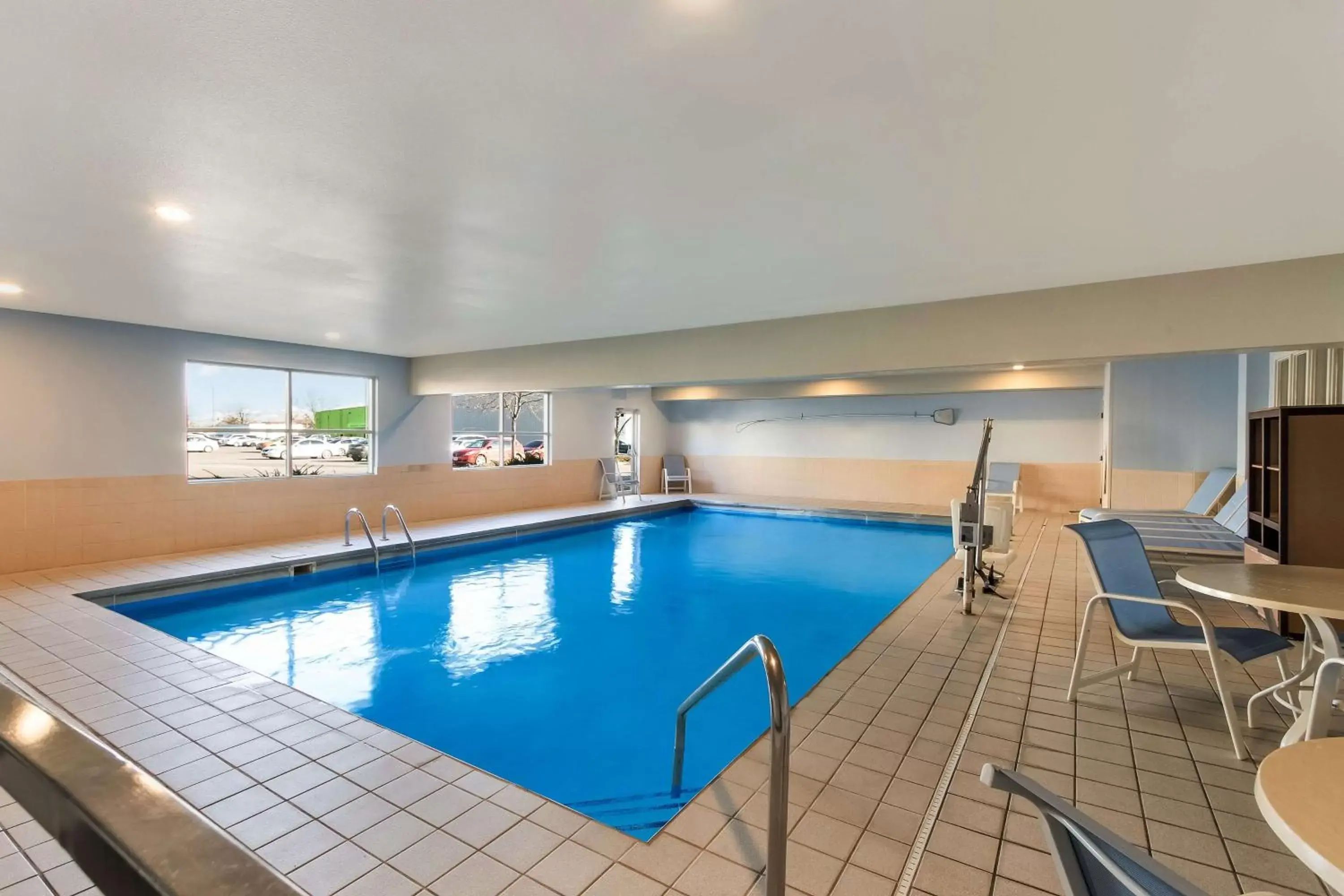 Pool view, Swimming Pool in Best Western Empire Towers