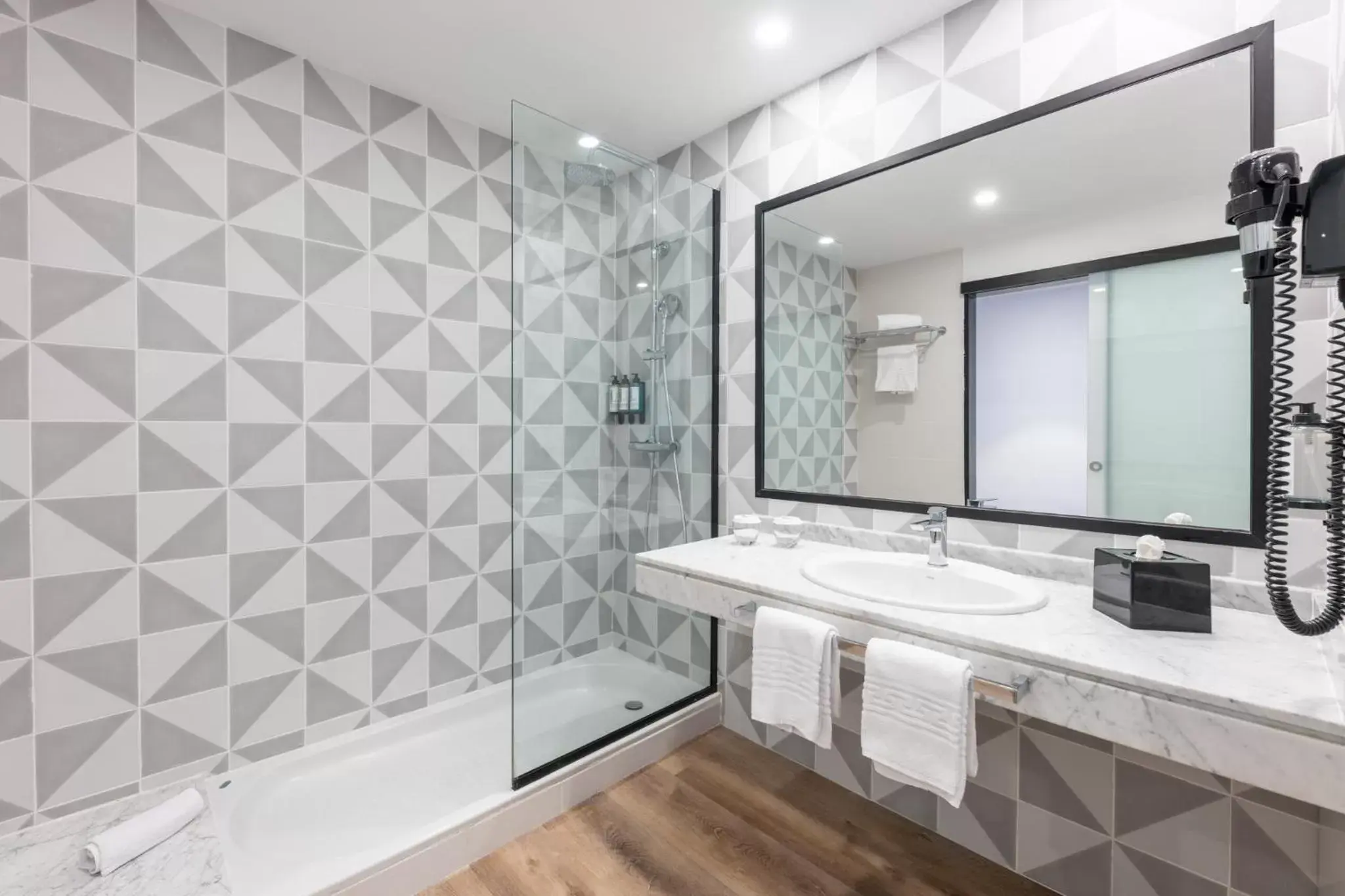 Bathroom in Hotel LIVVO Fataga Bathroom in Hotel LIVVO Fataga