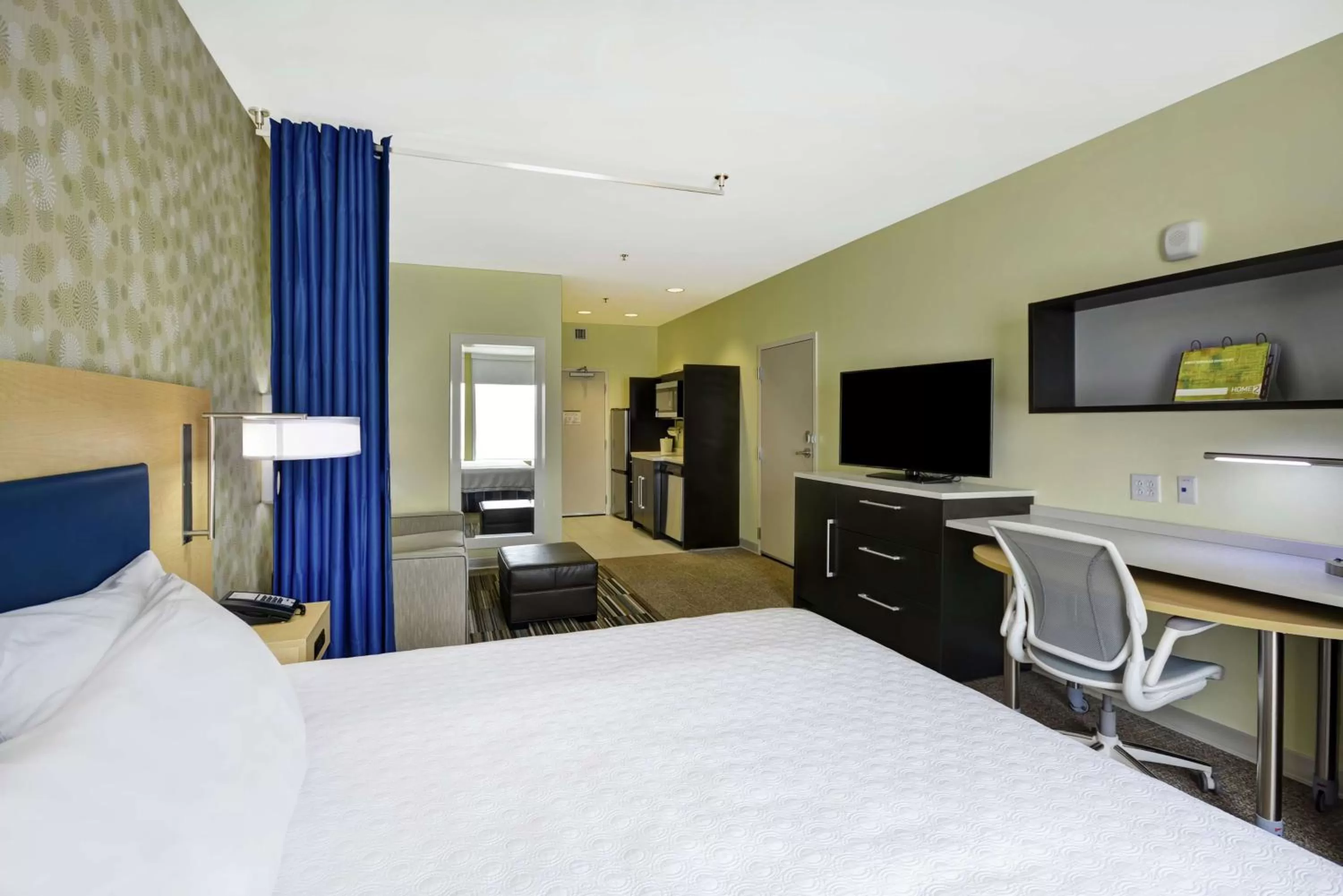 Bedroom, Bed in Home2 Suites by Hilton Brownsville