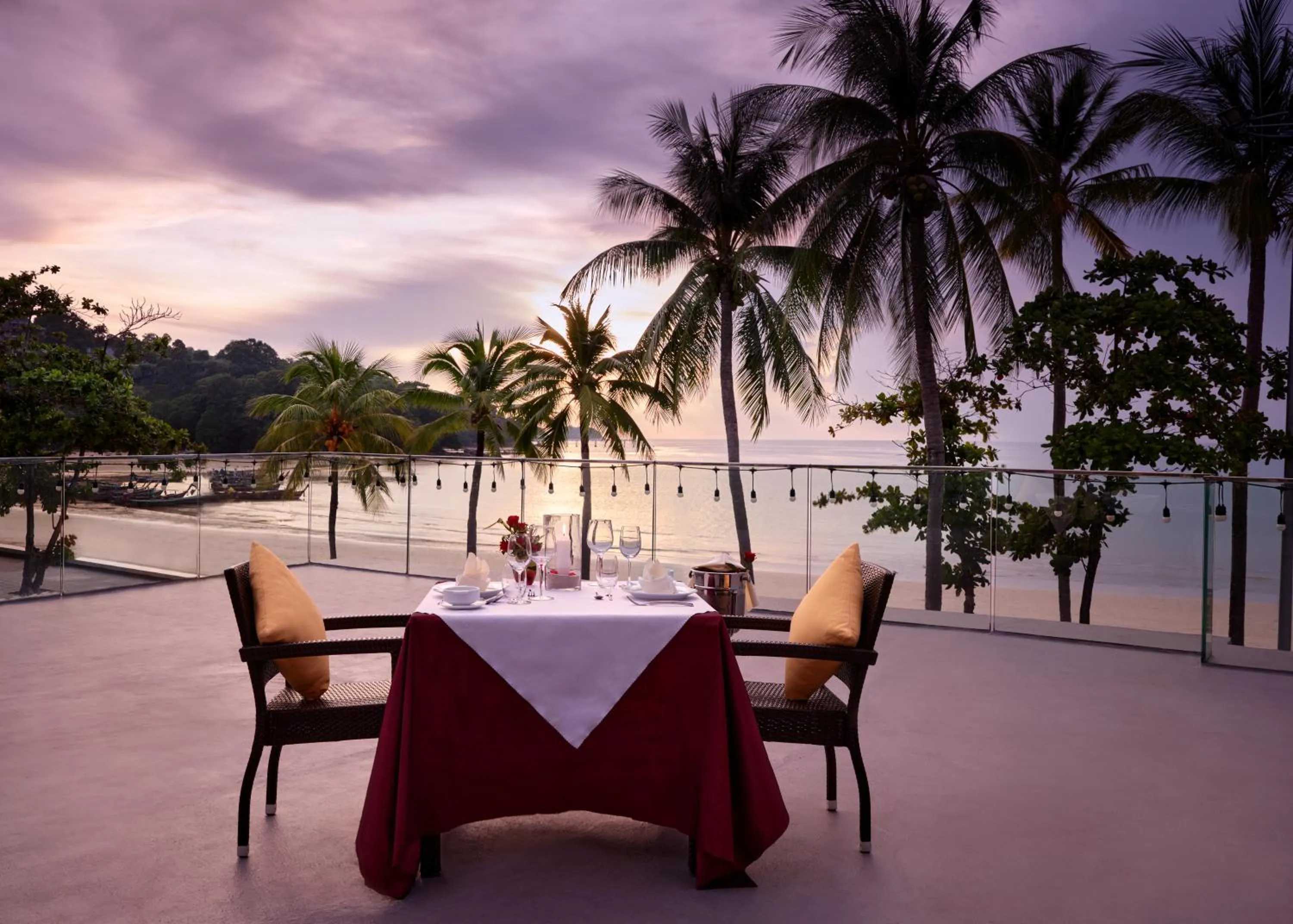 Restaurant/places to eat in Homm Bliss Southbeach Patong