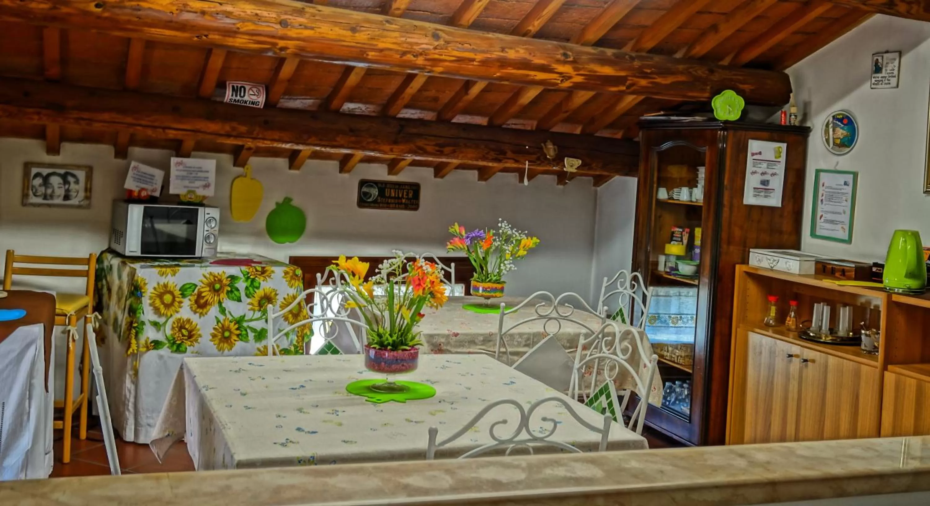 Dining area in Casa Stefy