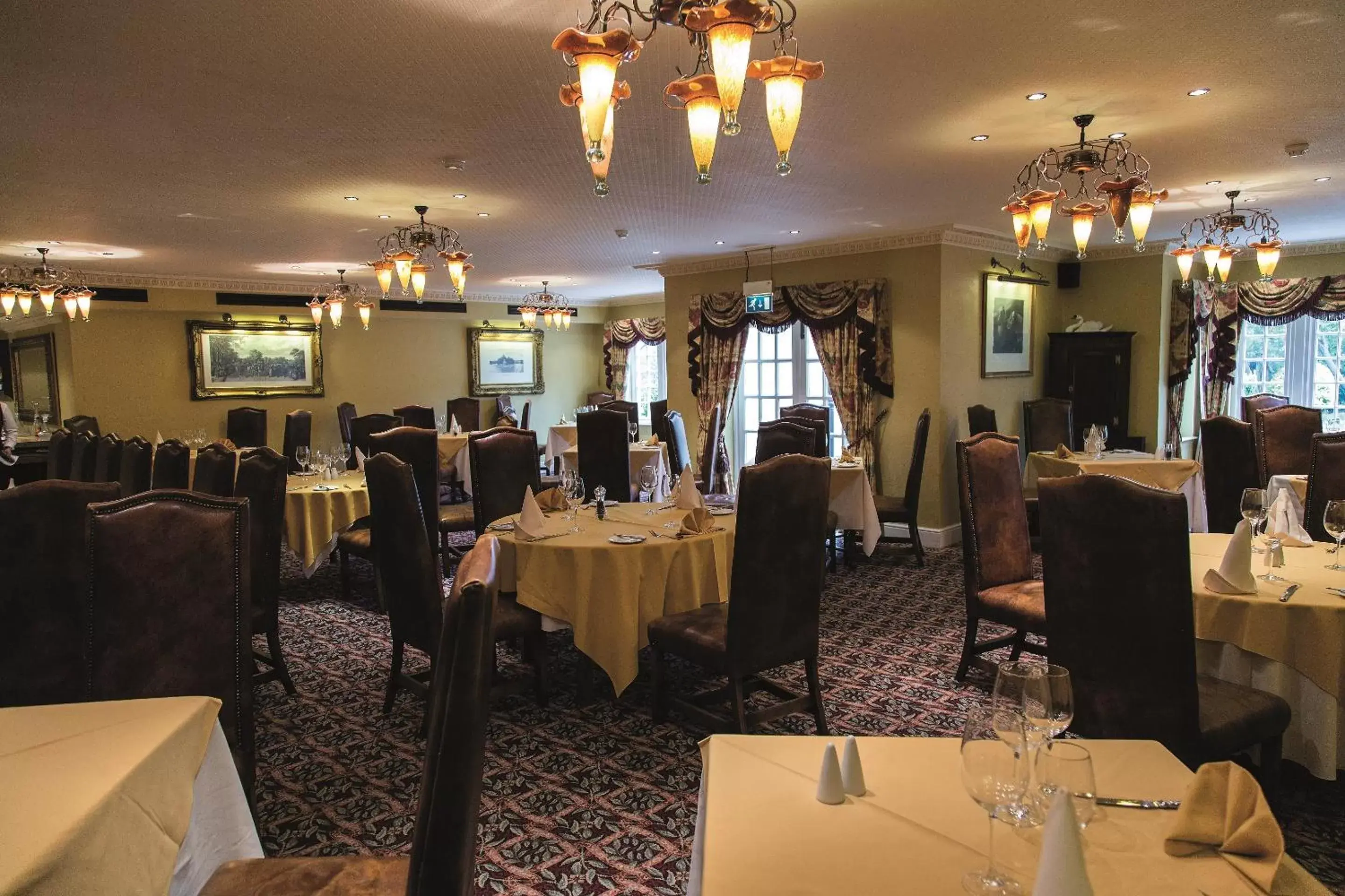 Restaurant/Places to Eat in B/W Premier Doncaster Mount Pleasant Hotel