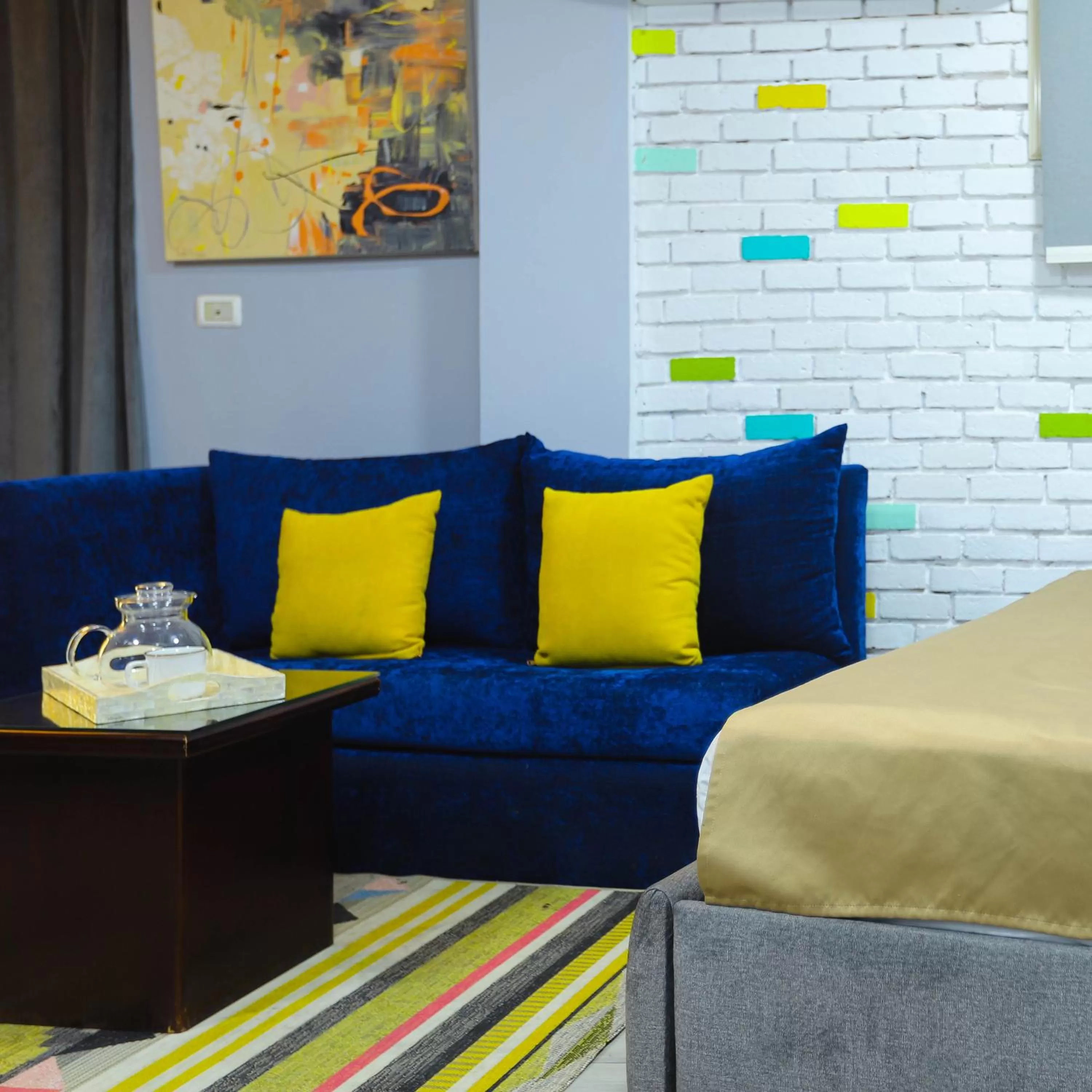 Seating area in NewCity Hotel & Suites