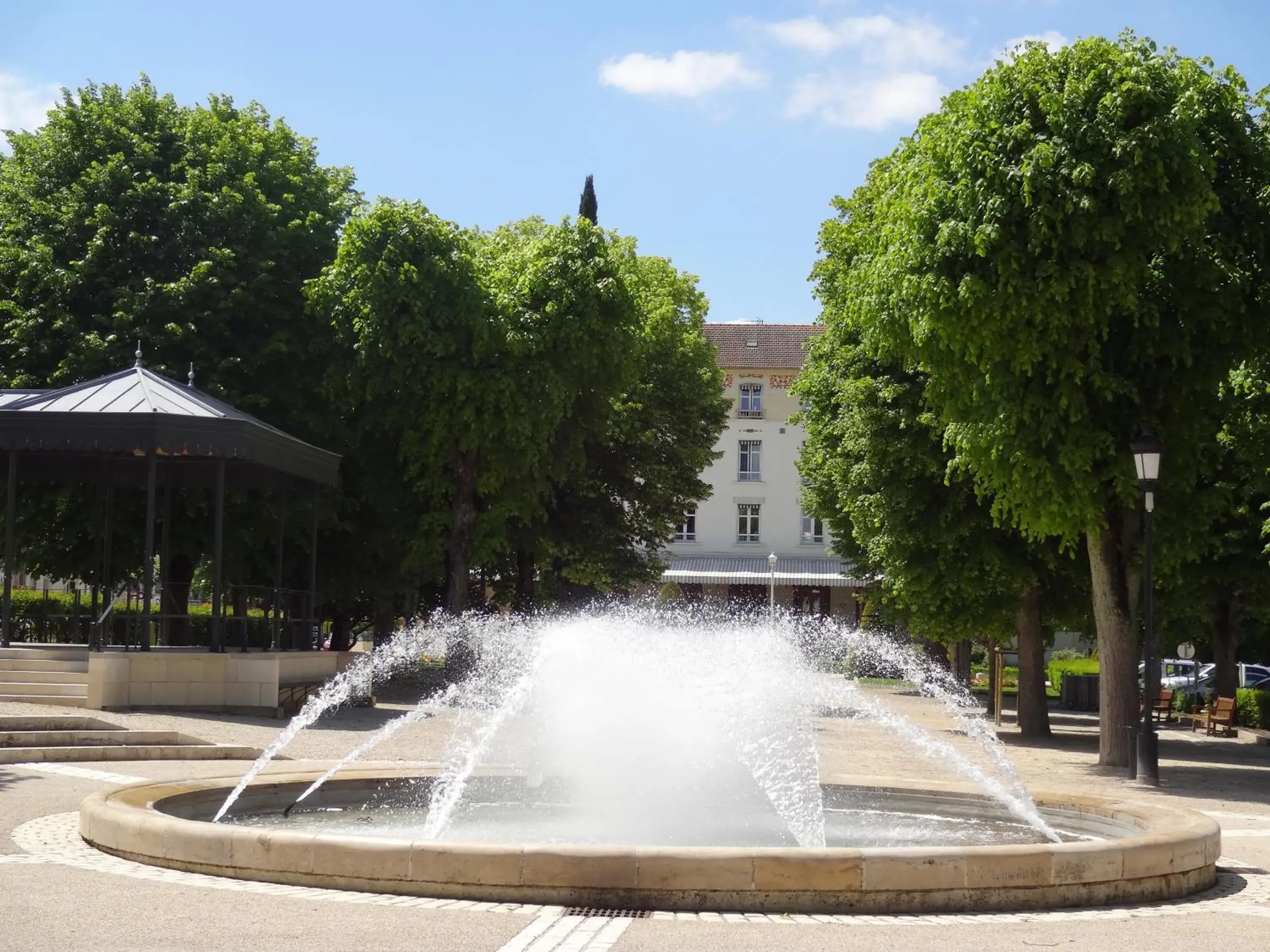 City view, Swimming Pool in Logis Les Loges du Parc