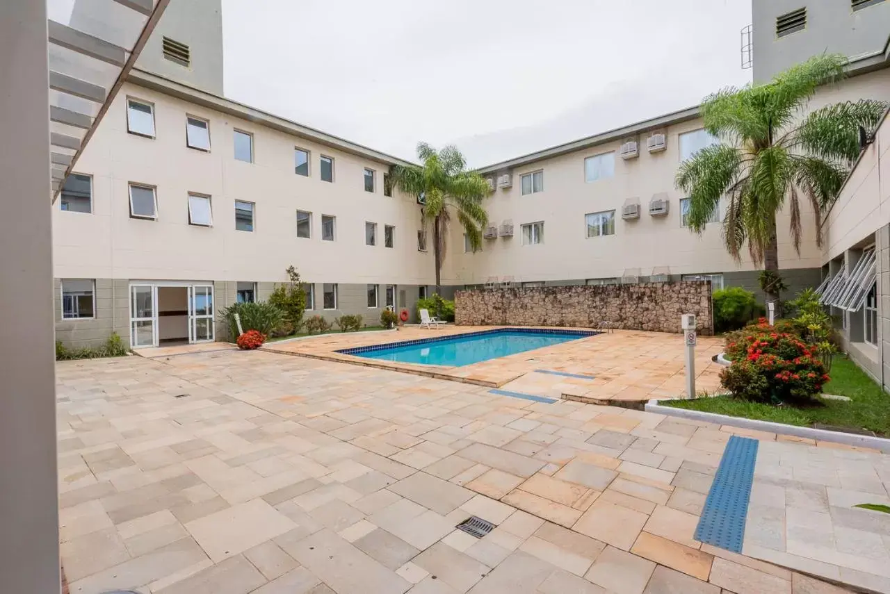 Swimming pool in Ibis Styles Campinas Alphaville Swimming pool in Ibis Styles Campinas Alphaville