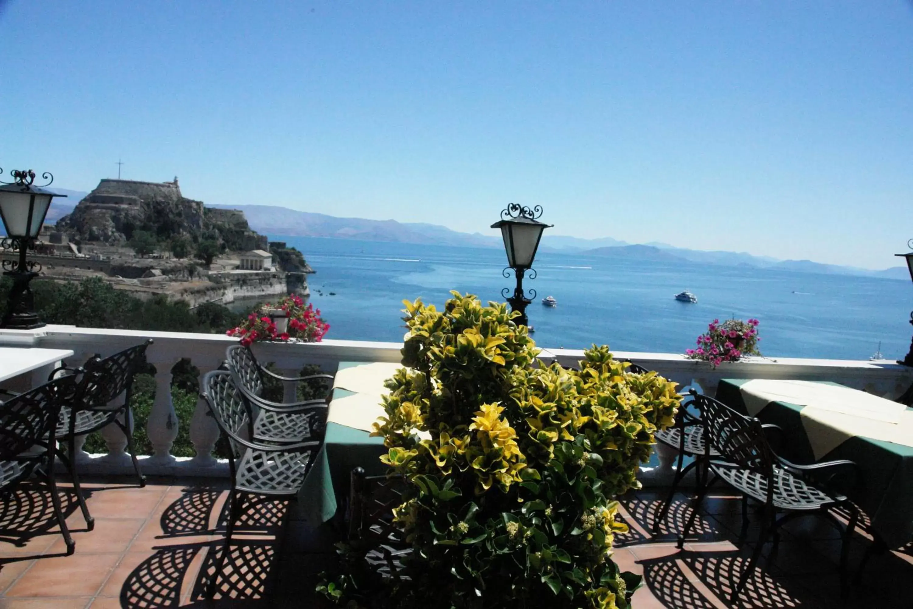 Restaurant/places to eat, Sea View in Cavalieri Hotel