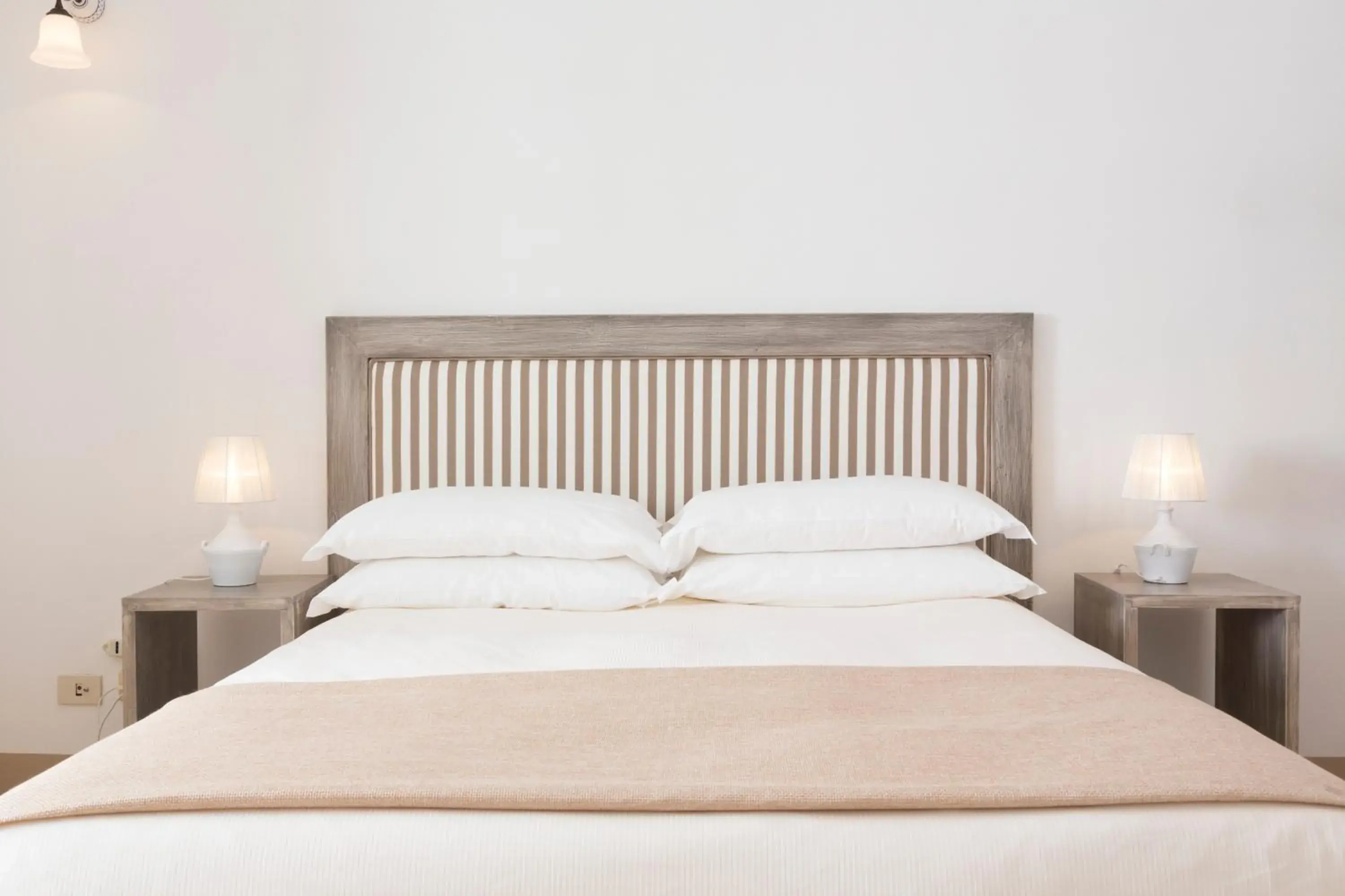 Bedroom, Bed in Relais San Martino - Albergo della Felicità by Ria Hotels