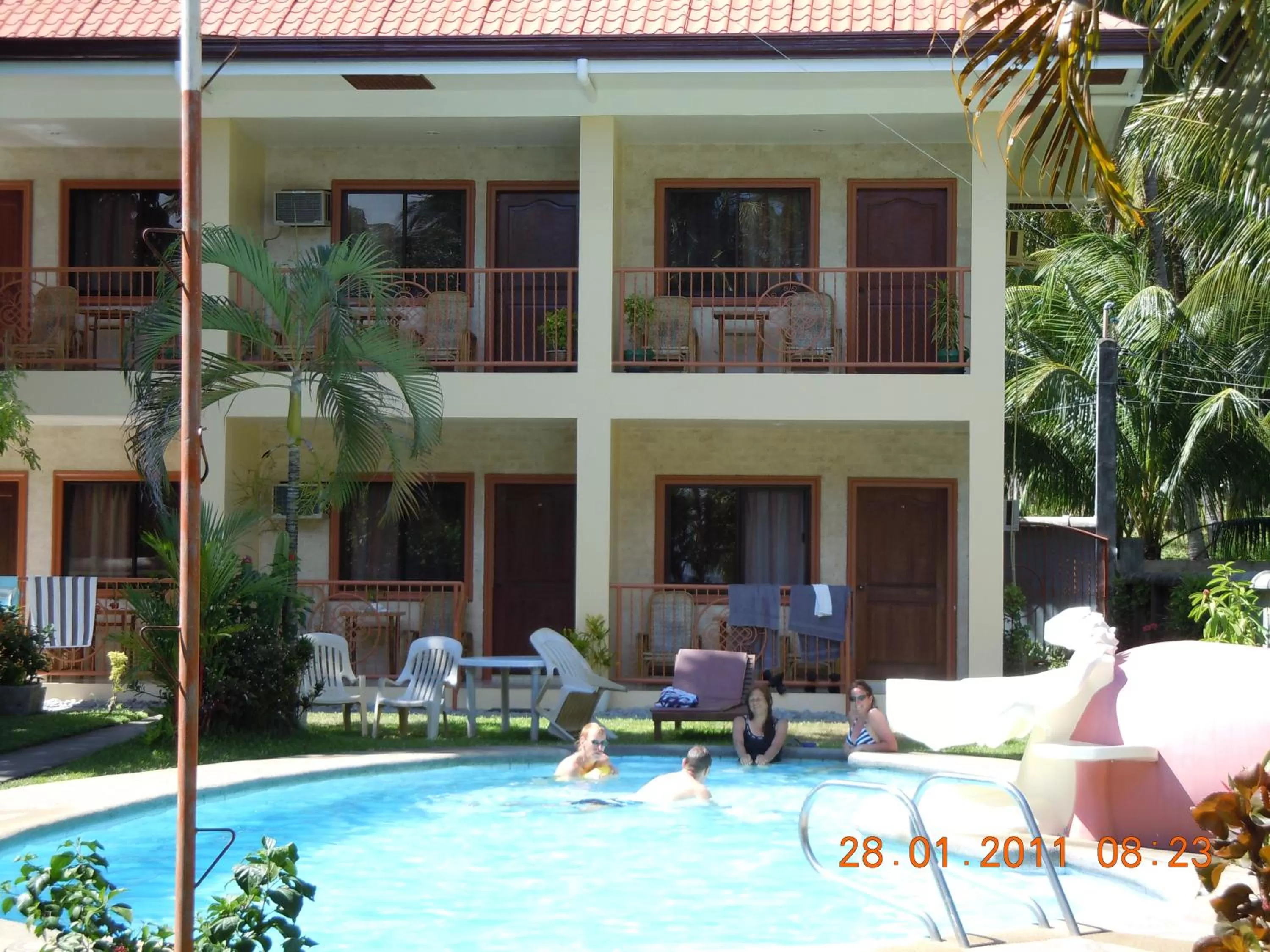 Photo of the whole room in Wellbeach Dive Resort