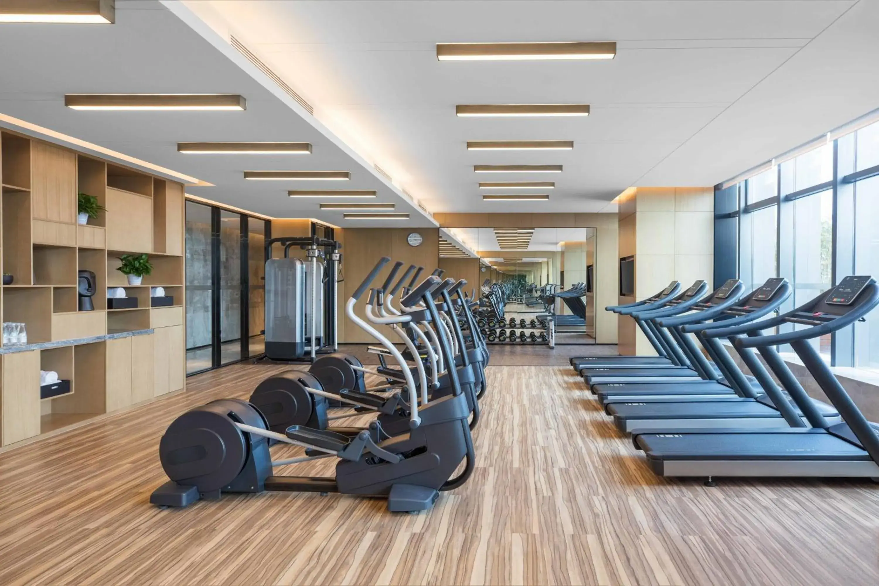 Fitness centre/facilities, Fitness Center/Facilities in Courtyard by Marriott Shenzhen Bao'an