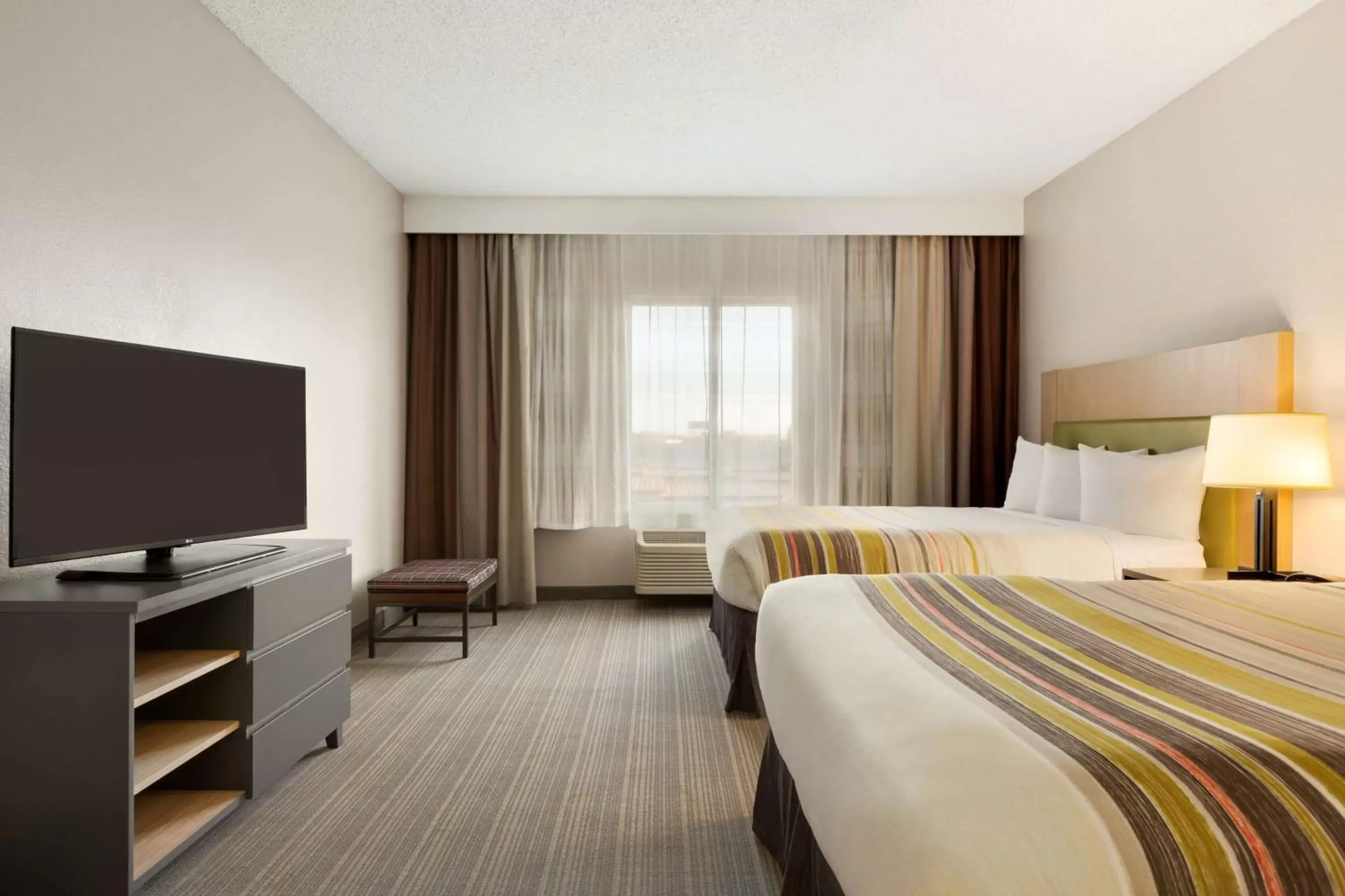 Photo of the whole room, Bed in Country Inn & Suites by Radisson, Austin North (Pflugerville), TX