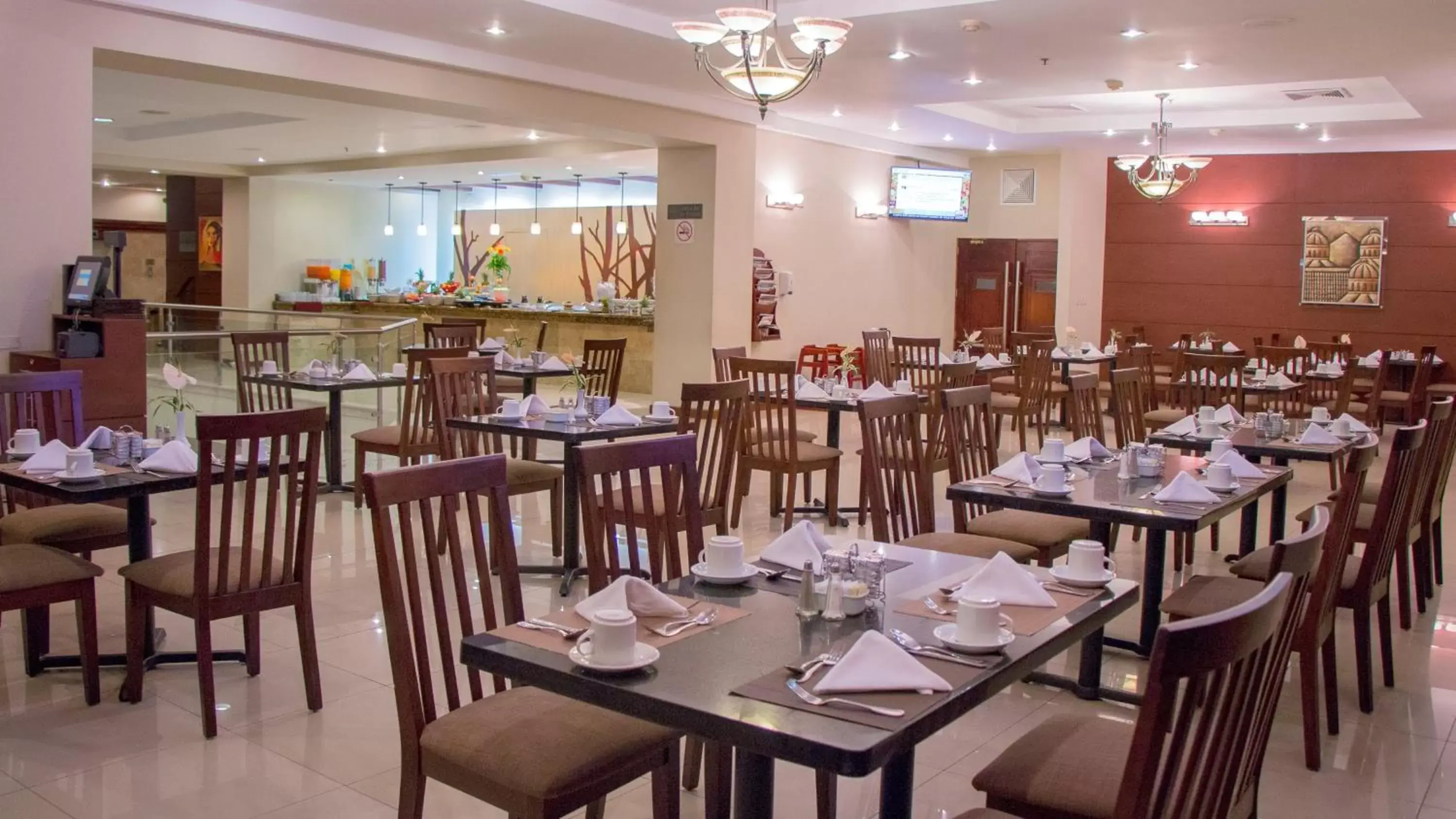 Restaurant/Places to Eat in Holiday Inn Guatemala, an IHG Hotel