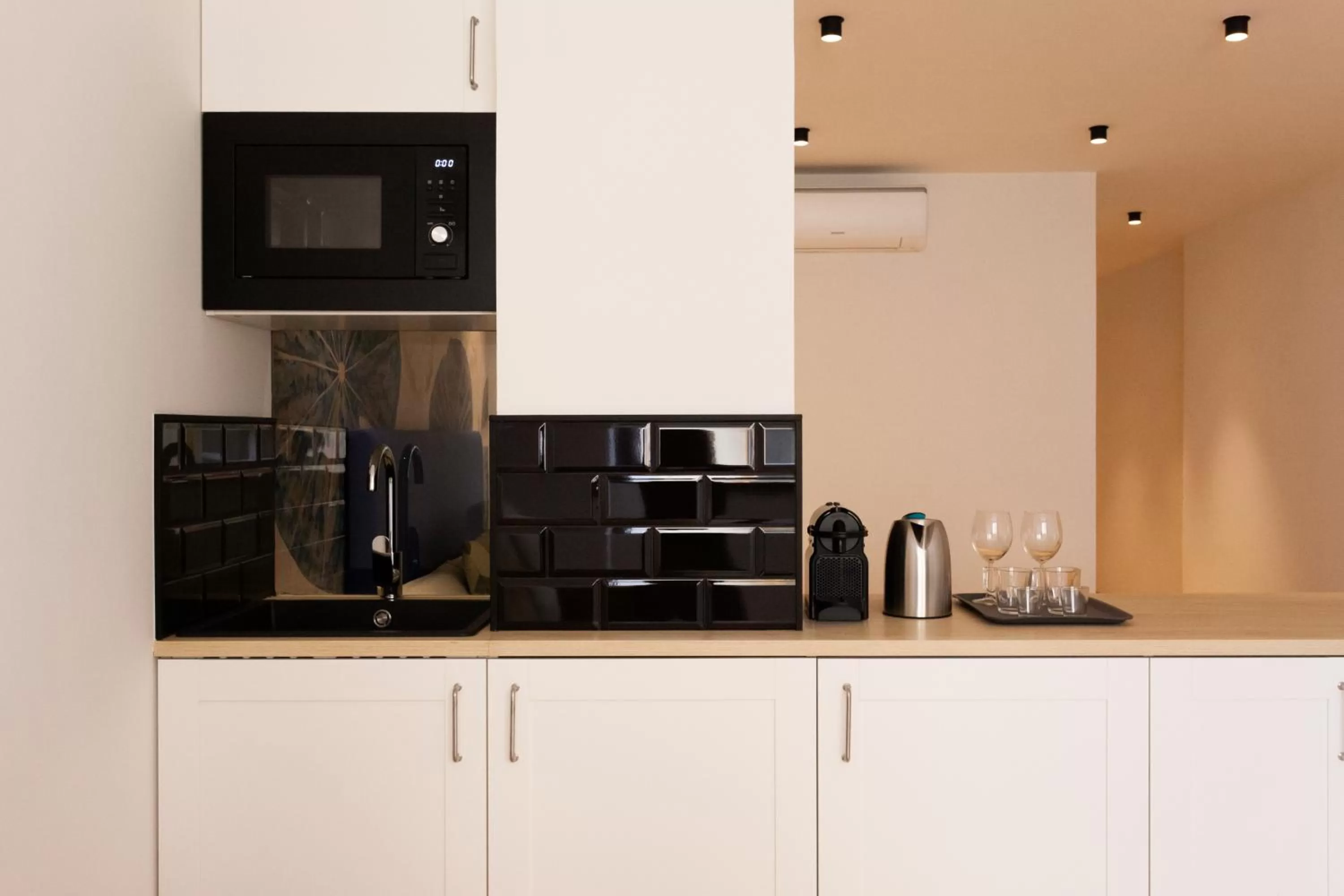 Kitchen or kitchenette in Welldone Sierpes Boutique