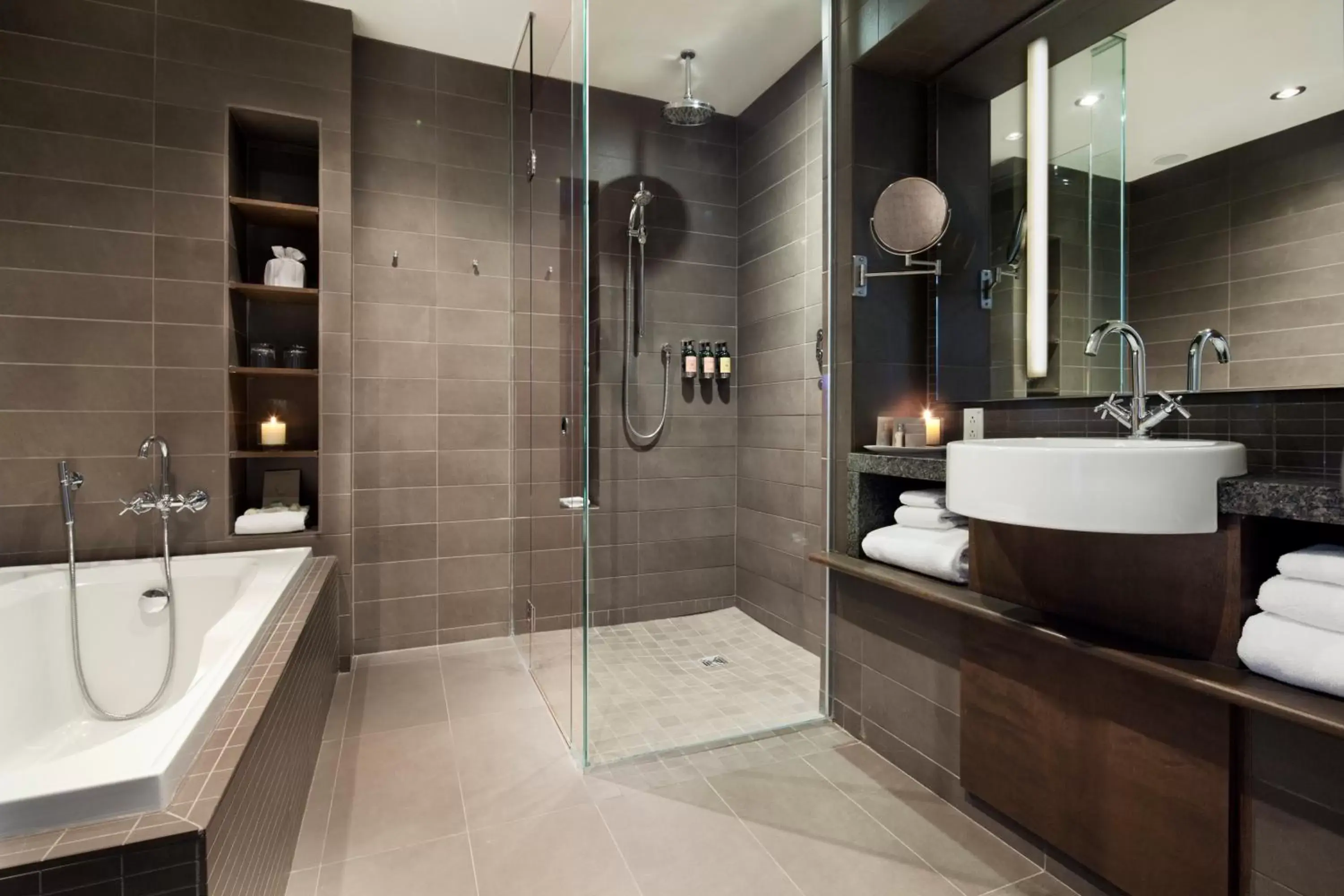 Bathroom in Hotel 71 by Preferred Hotels & Resorts