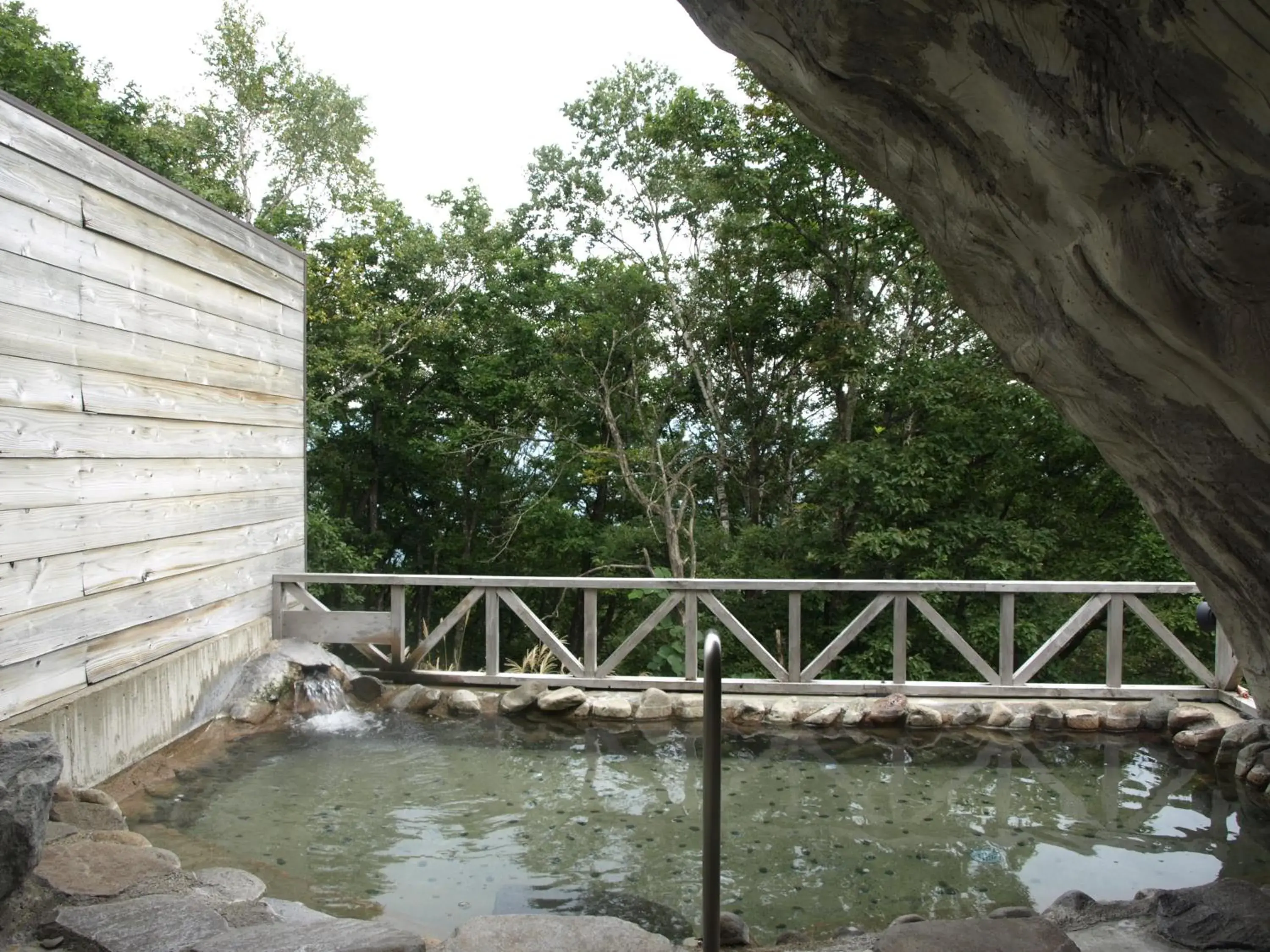 Open Air Bath, Garden in Hotel Silk In Madarao