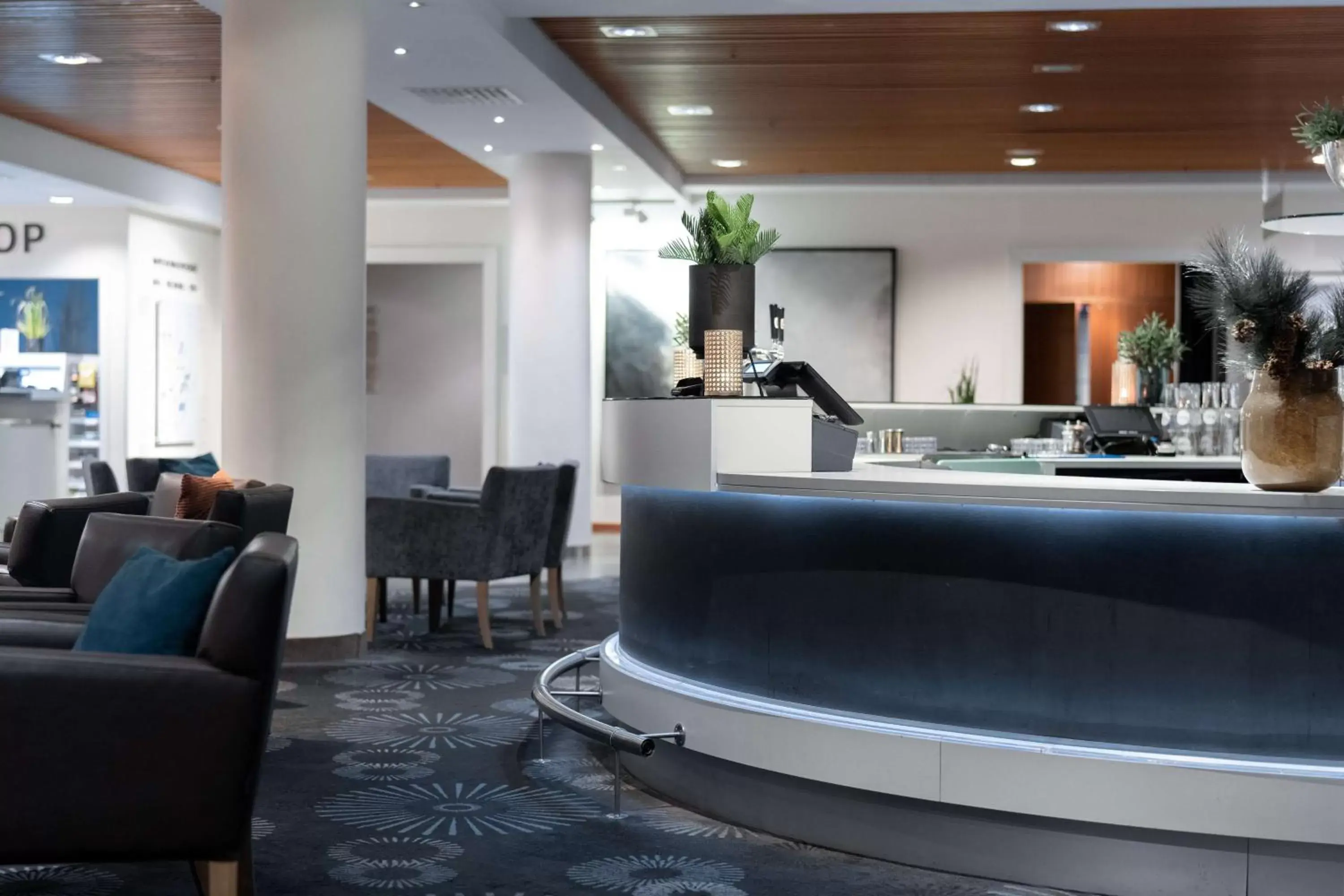 Lounge or bar, Lobby/Reception in Scandic Seilet Hotel