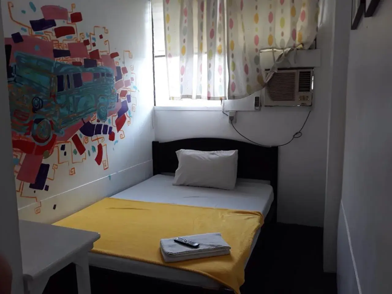 Bedroom, Bed in Dormitels.ph España Manila