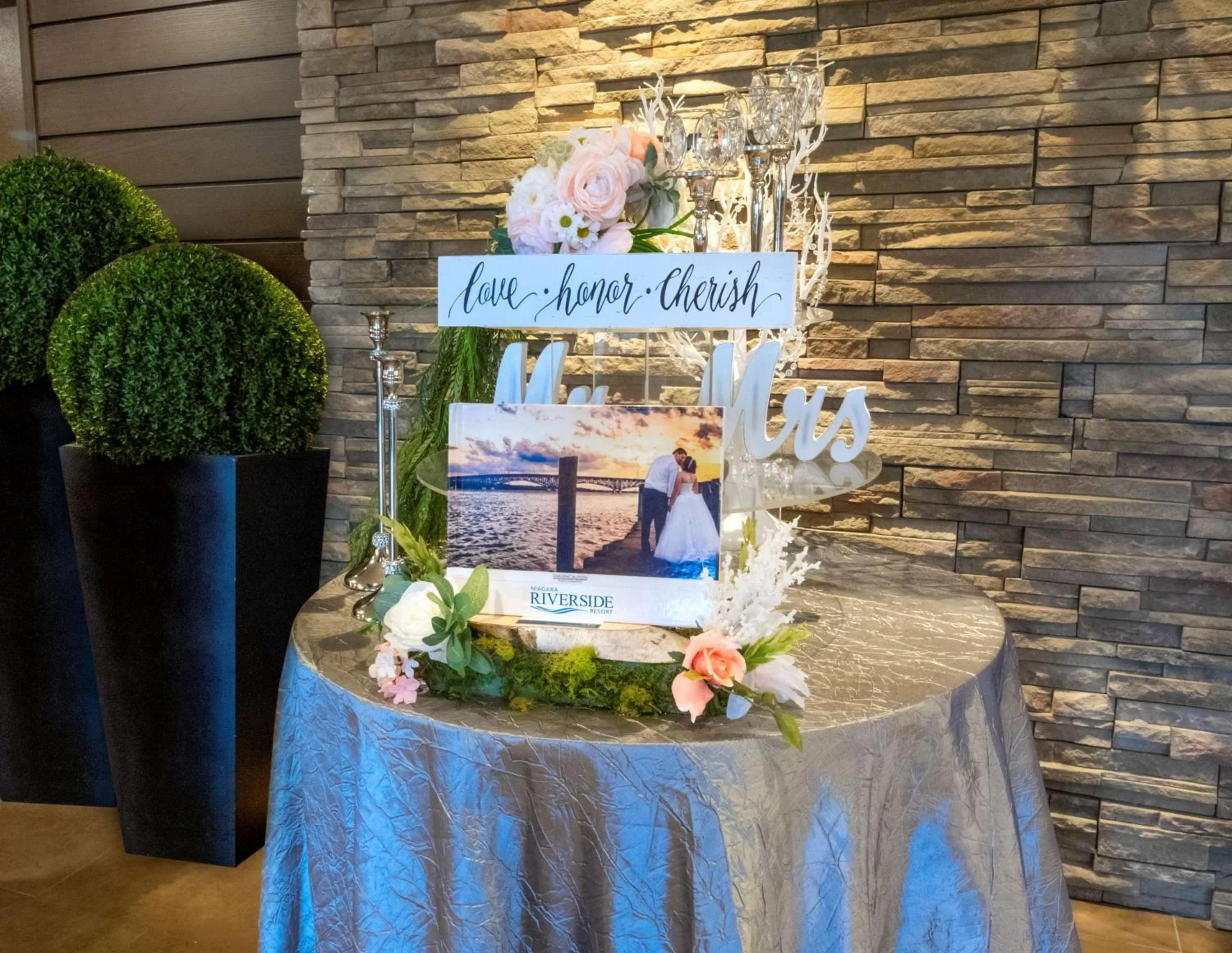 Property logo or sign in Niagara Riverside Resort; BW Premier Collection